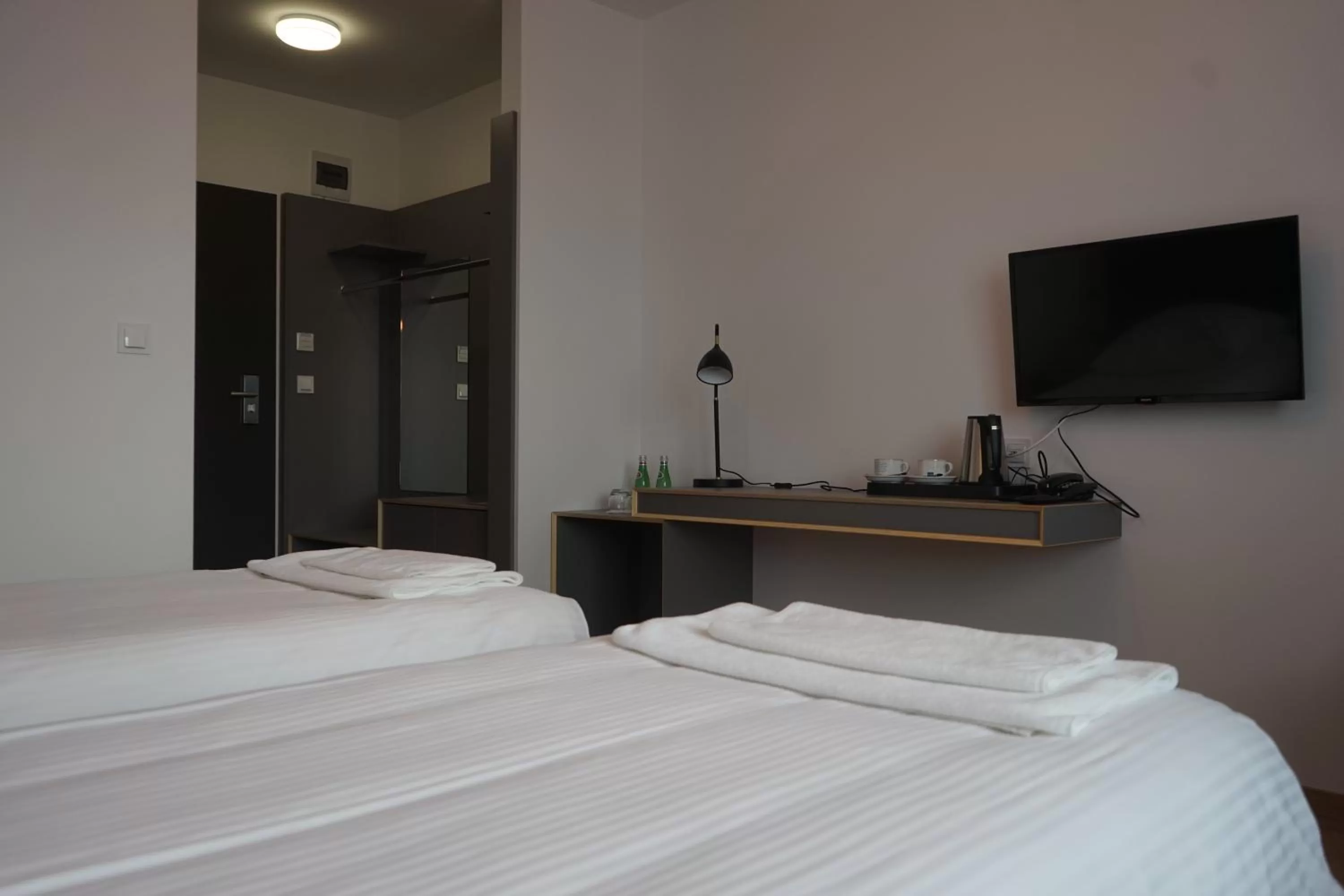 Bed in HOTEL Art Cafe