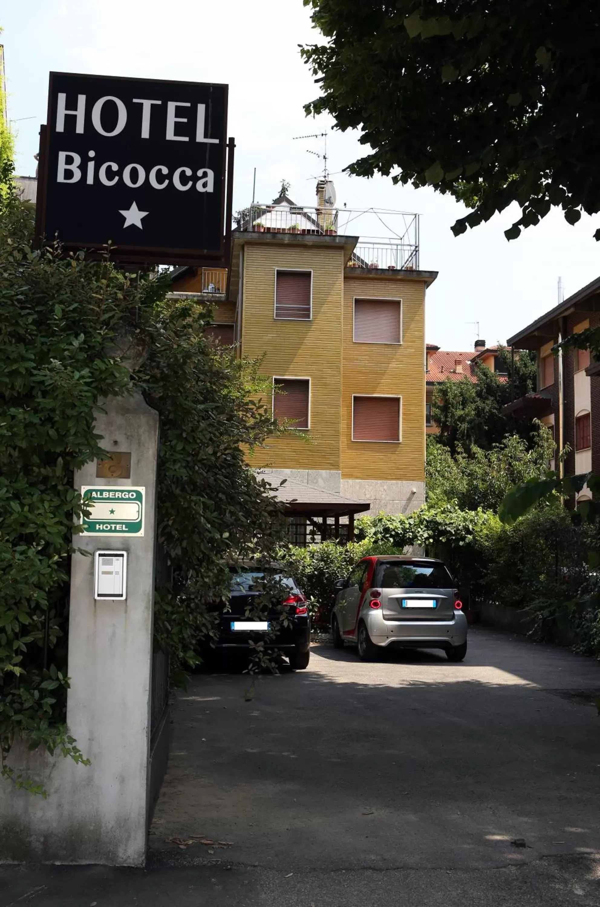 Facade/entrance in Hotel Bicocca