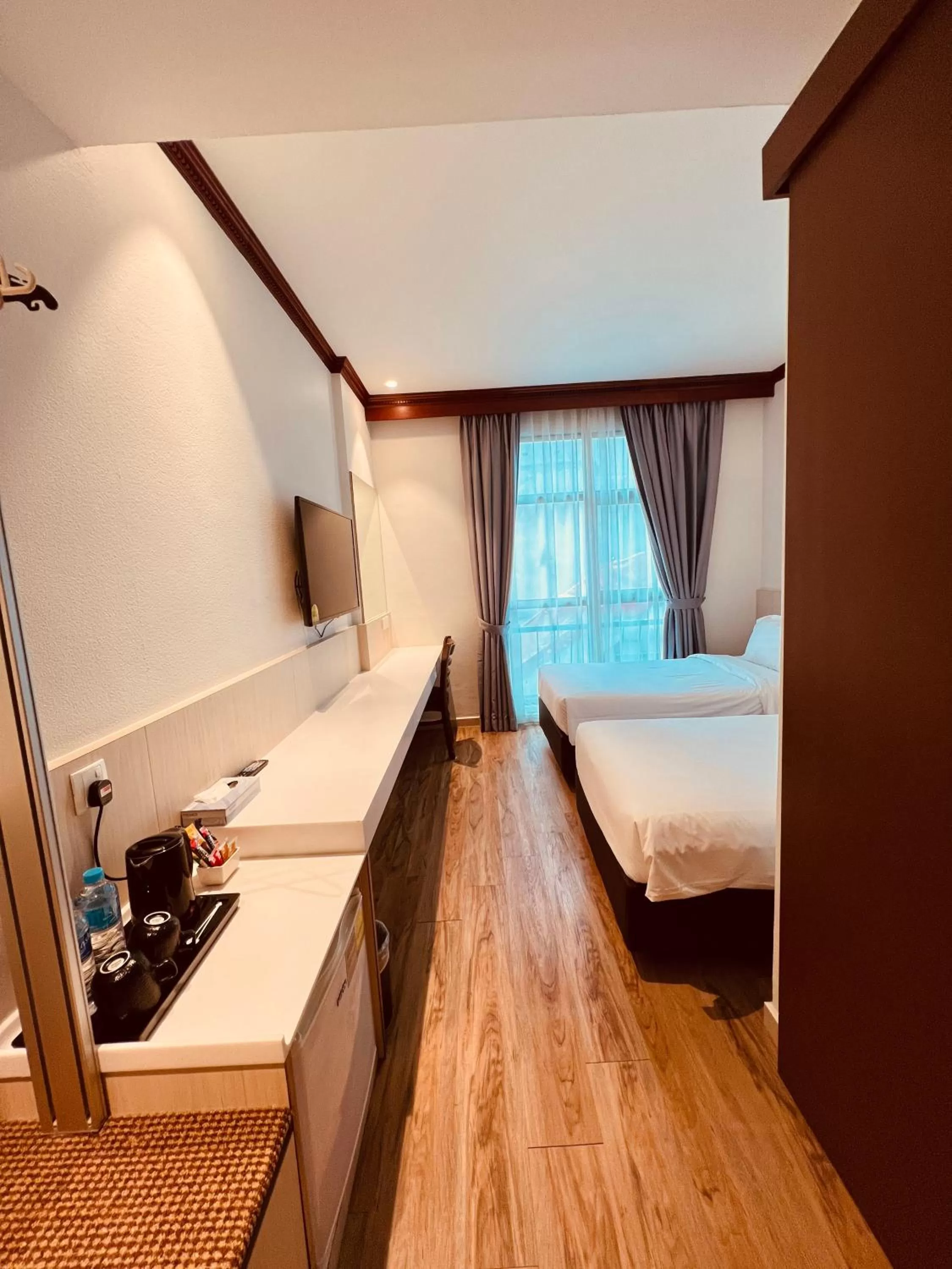 Photo of the whole room, Bed in Park View Hotel