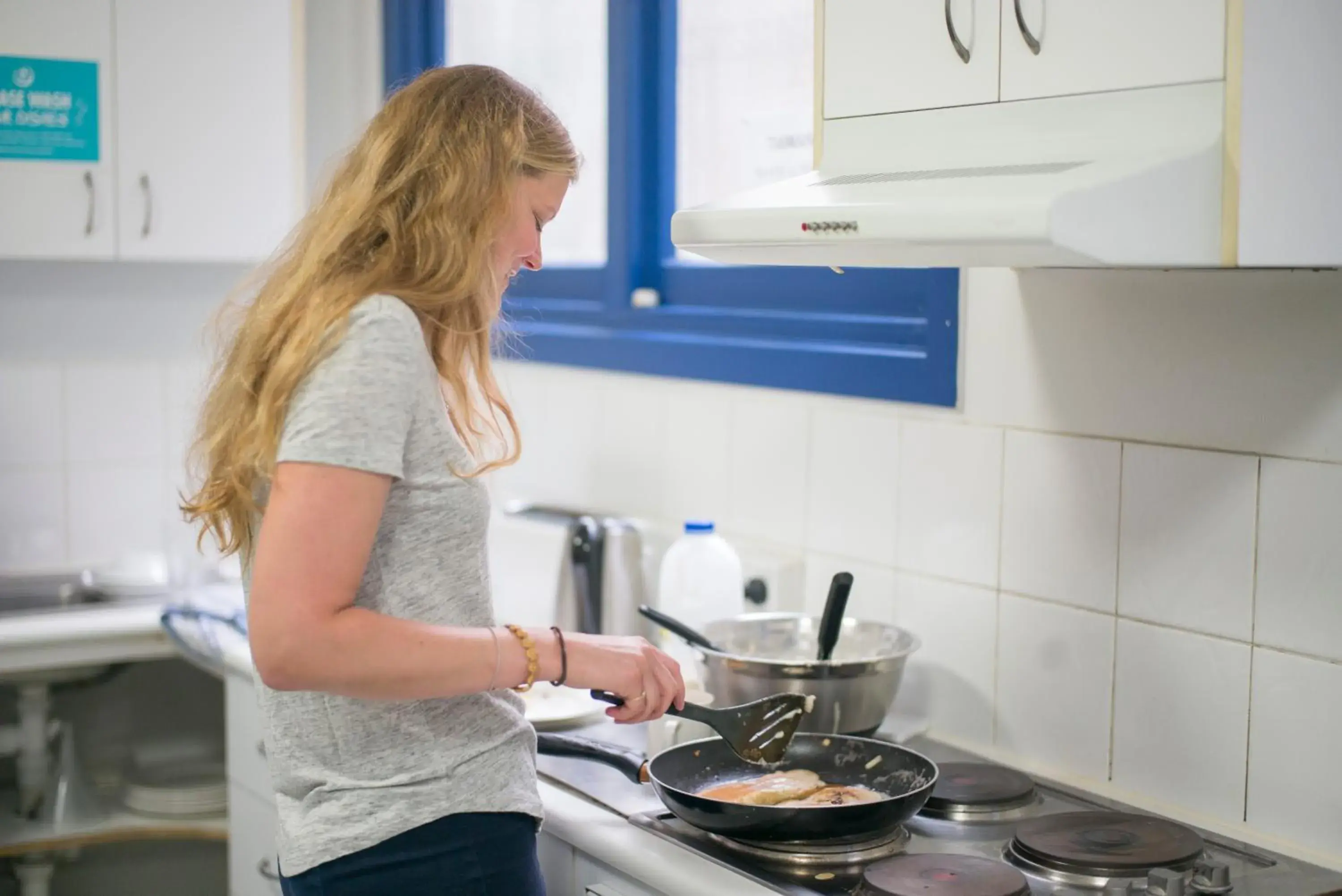 Communal kitchen, Kitchen/Kitchenette in Hobart Central YHA