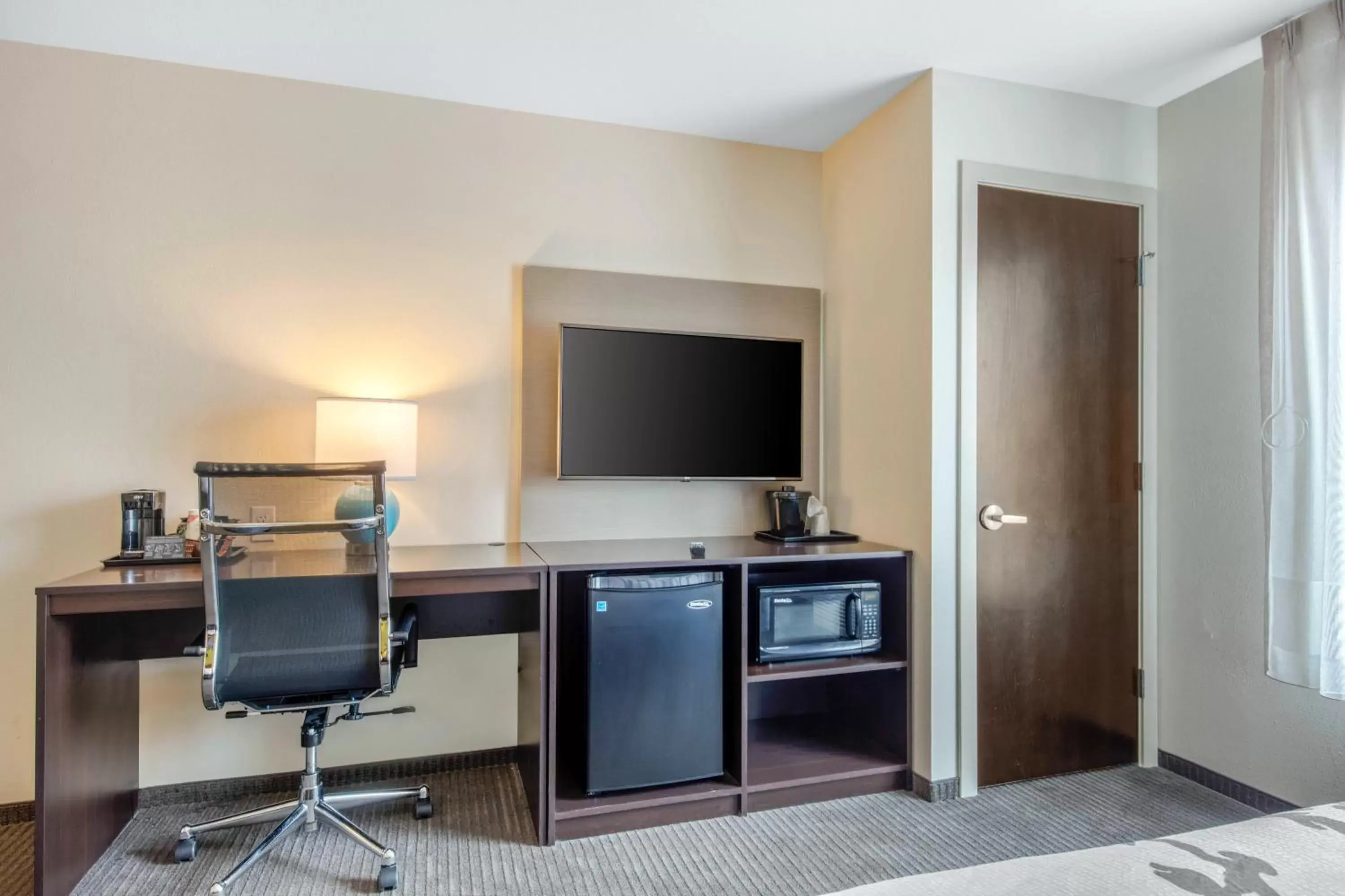 TV and multimedia, TV/Entertainment Center in Comfort Inn St Louis - Airport