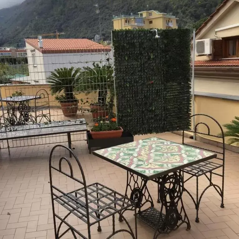 Kitchen or kitchenette in Sorrento Penthouse Suites