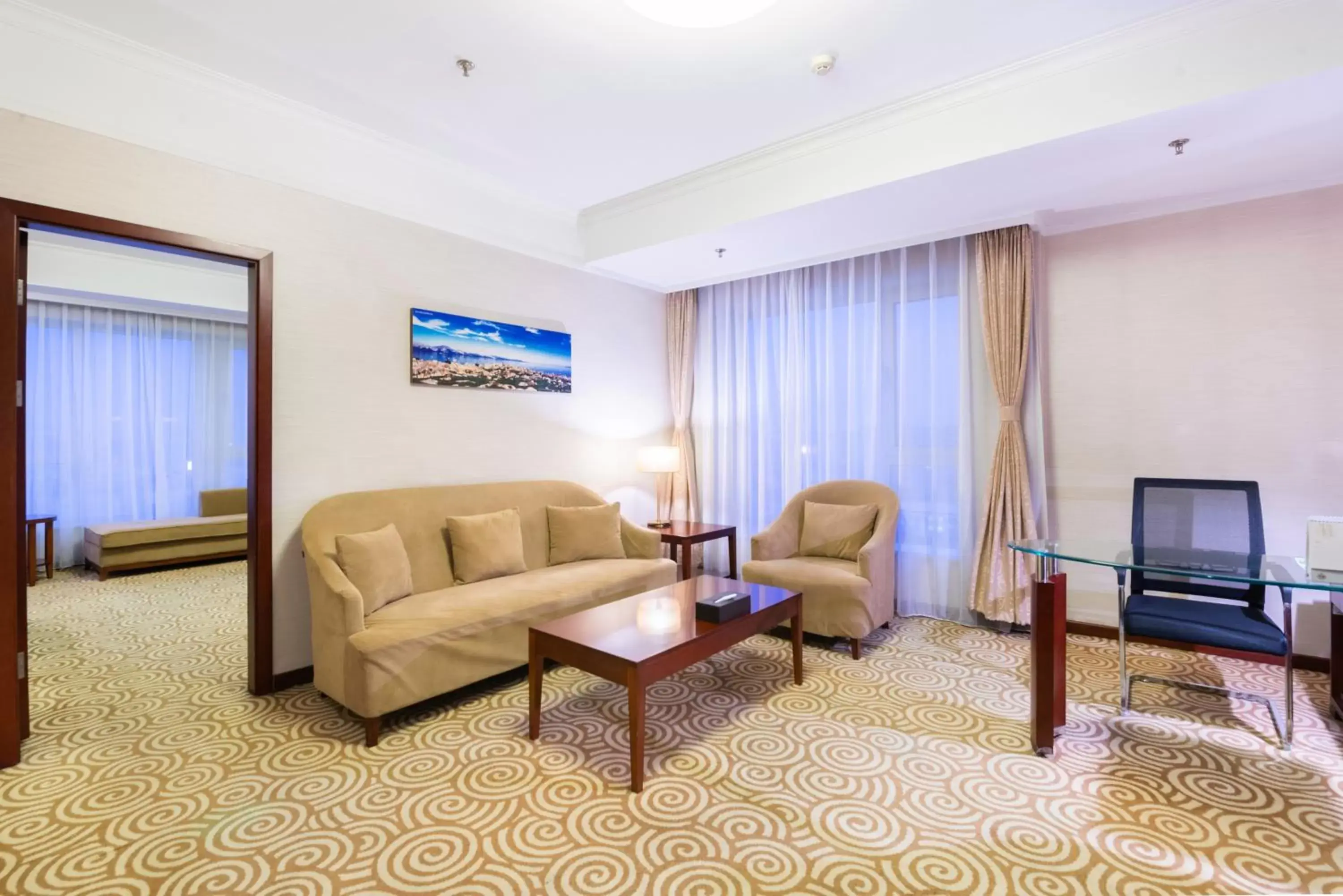 Photo of the whole room, Seating Area in Inner Mongolia Grand Hotel