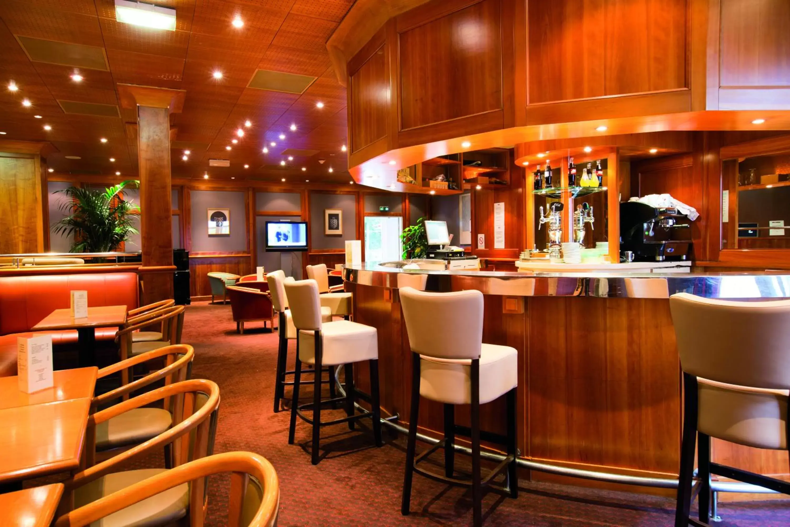 Lounge or bar, Lounge/Bar in Hotel Vacances Bleues Villa Modigliani
