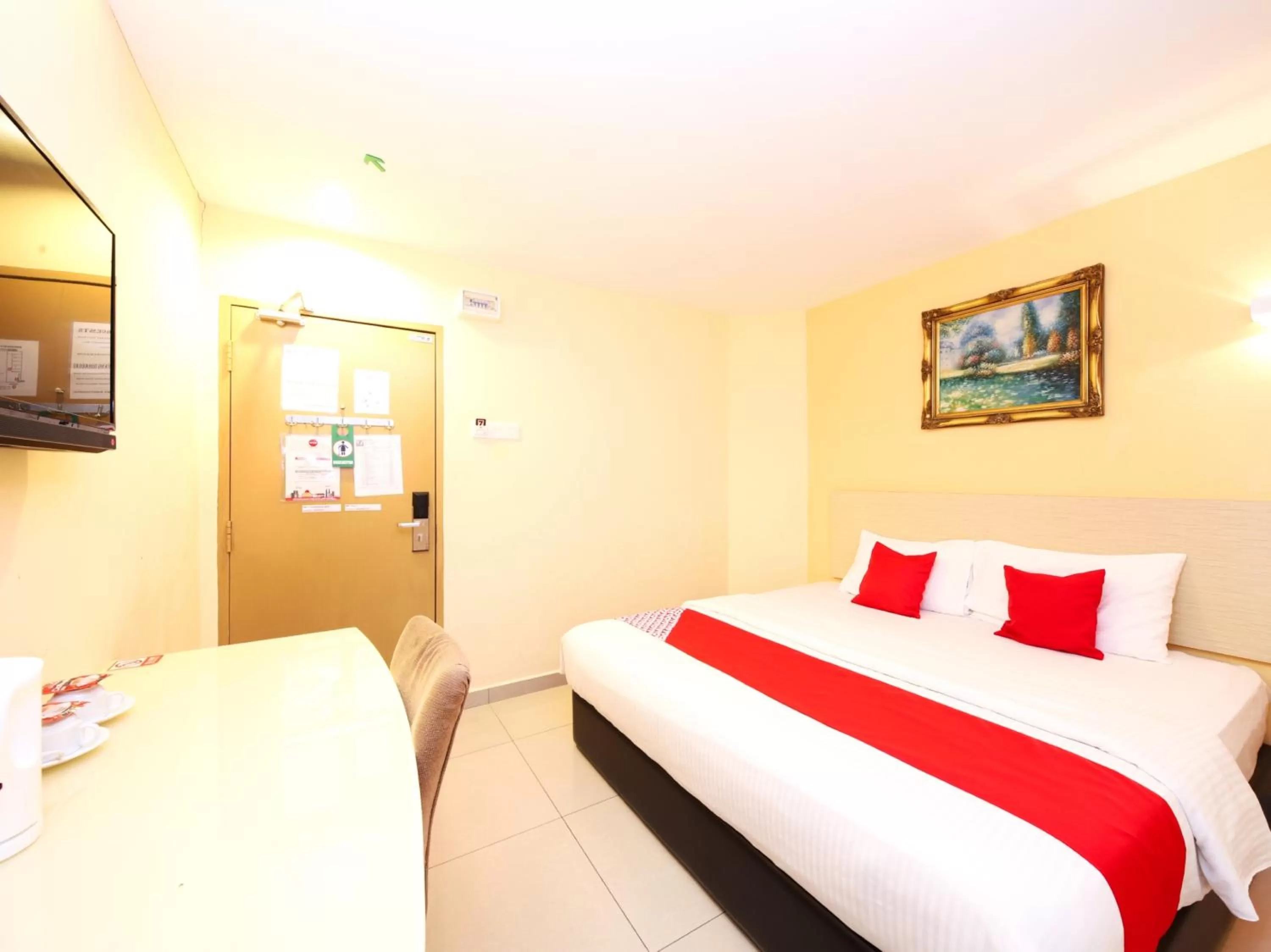 Bedroom in Super OYO 635 Seven Days Hotel