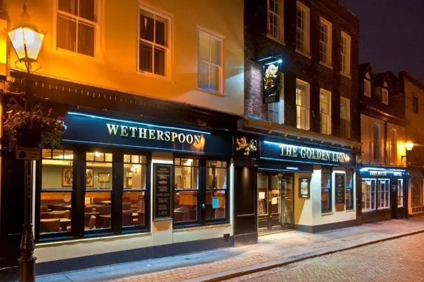 Facade/entrance, Property Building in The Golden Lion Wetherspoon