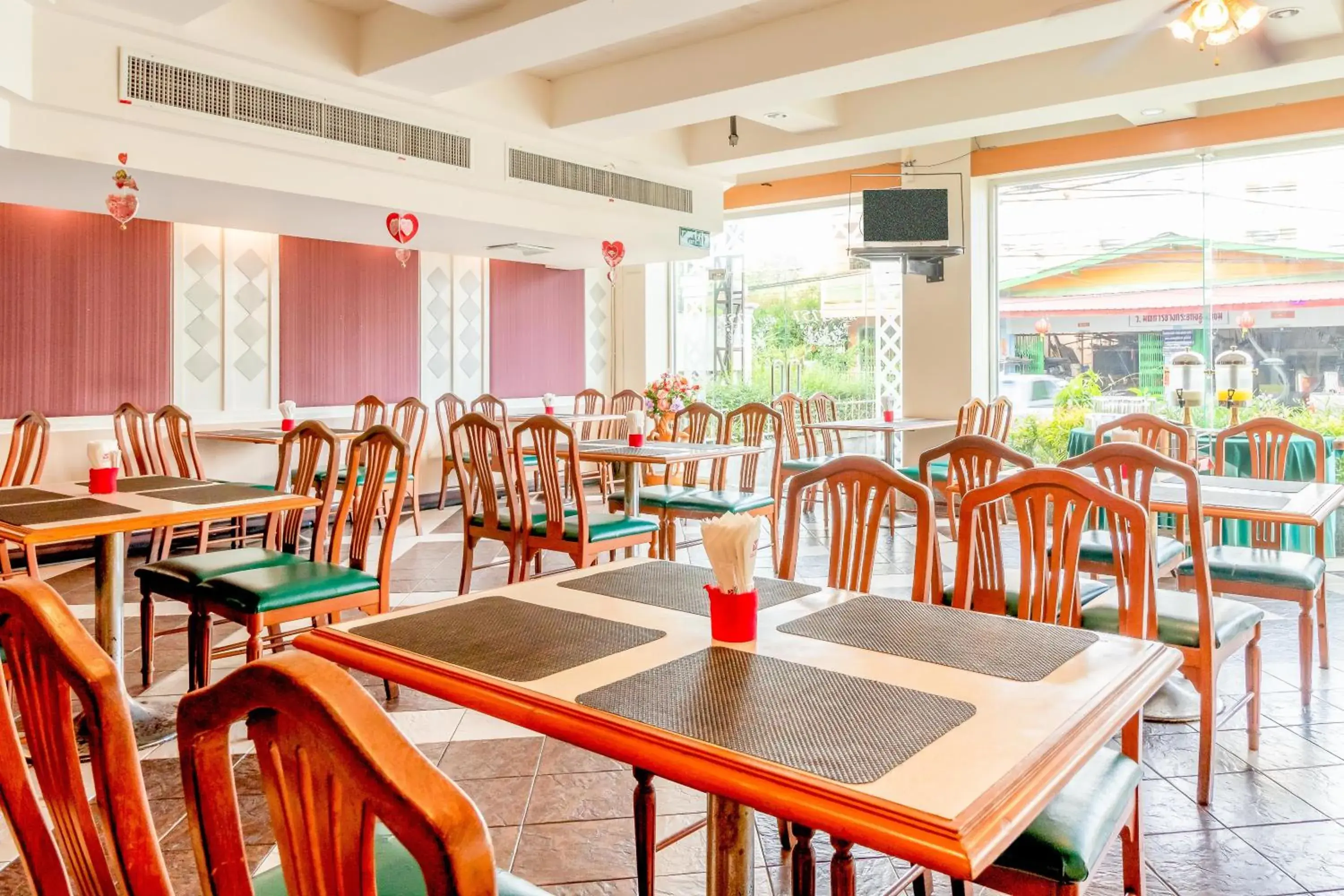 Breakfast, Restaurant/Places to Eat in Viva Hotel Songkhla