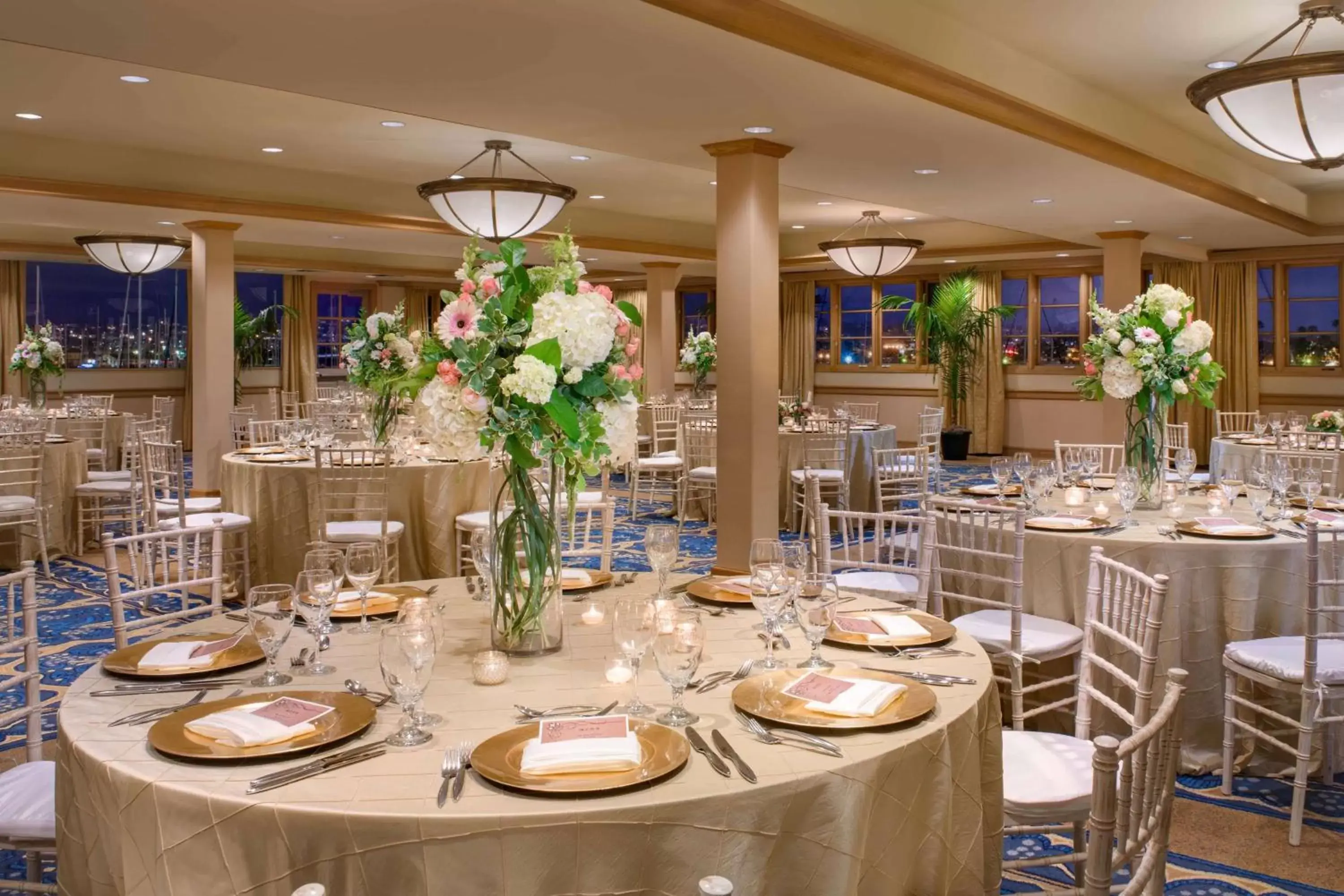 Meeting/conference room, Restaurant/Places to Eat in Hilton San Diego Airport/Harbor Island