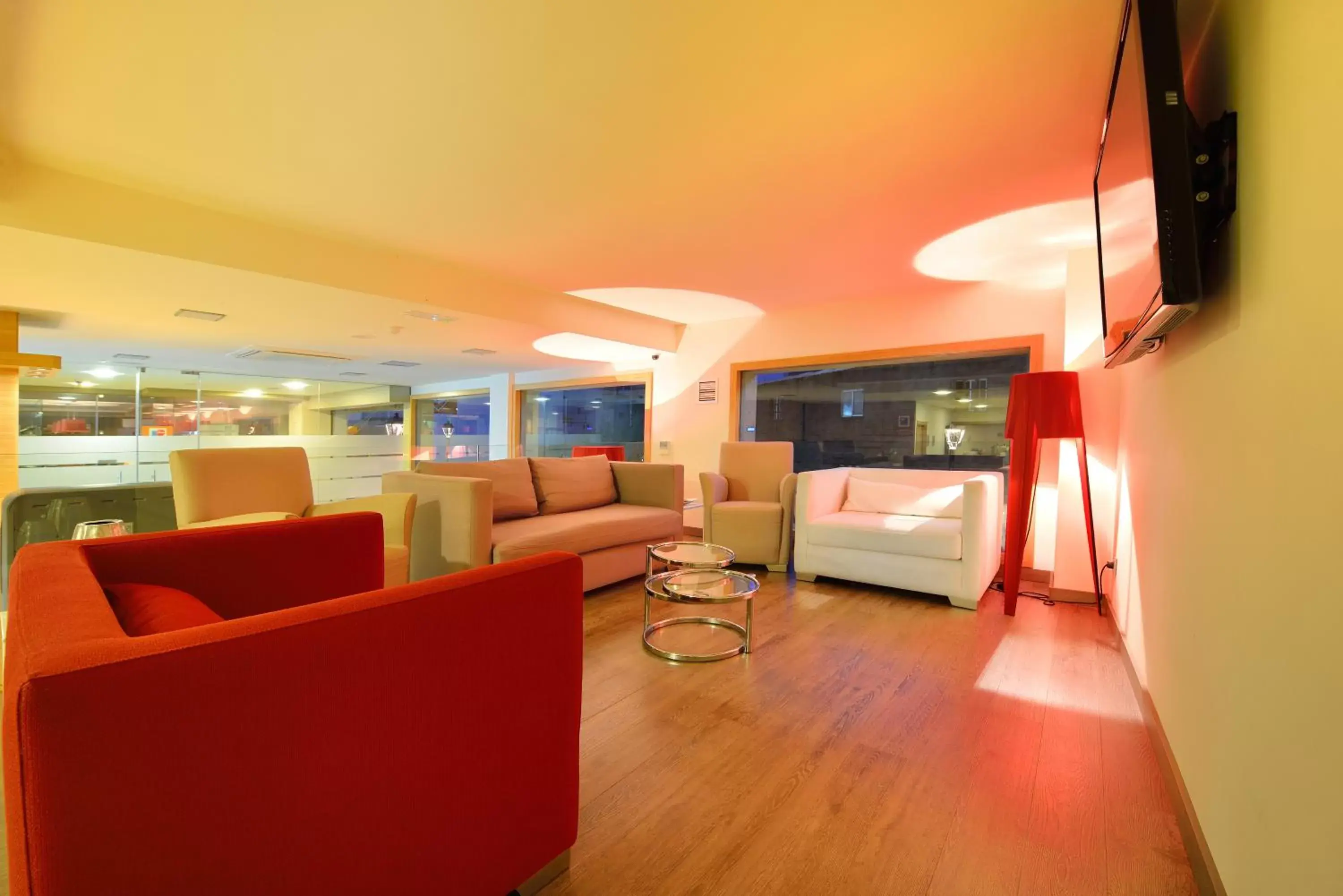 Communal lounge/ TV room, Lobby/Reception in Hotel Spa Norat O Grove 3* Superior