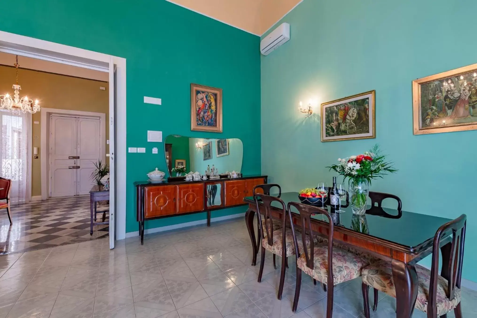 Living room, Dining Area in B&B TOMMASO FAZELLO SCIACCA Residenza artistica