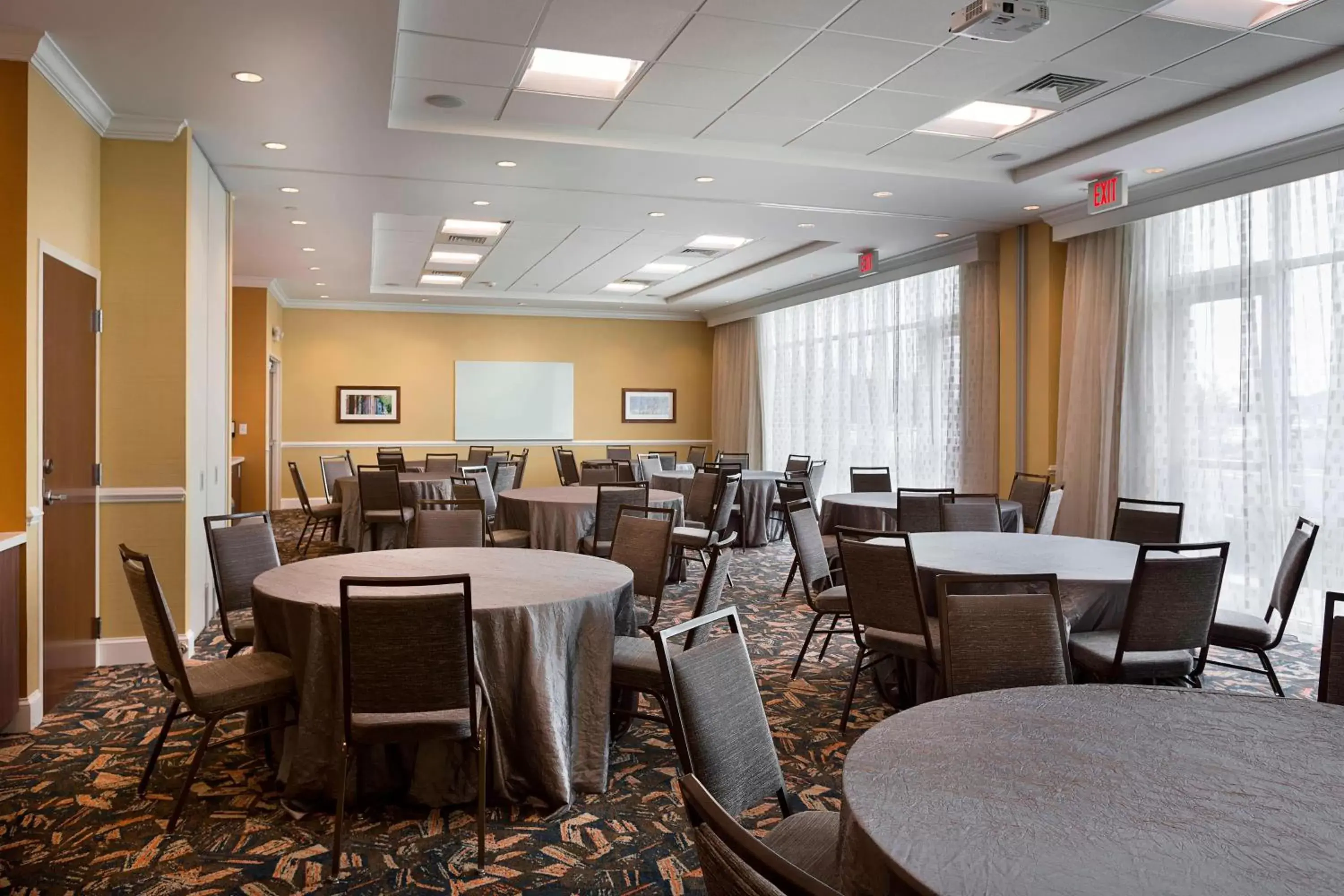 Meeting/conference room, Restaurant/Places to Eat in Fairfield Inn & Suites by Marriott Rock Hill