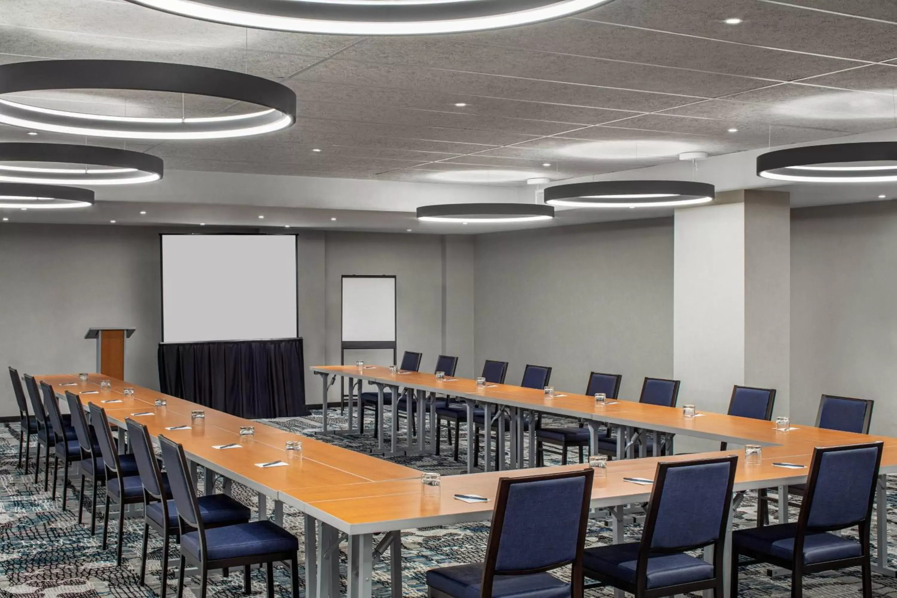 Meeting/conference room in SpringHill Suites by Marriott New York Manhattan/Times Square South