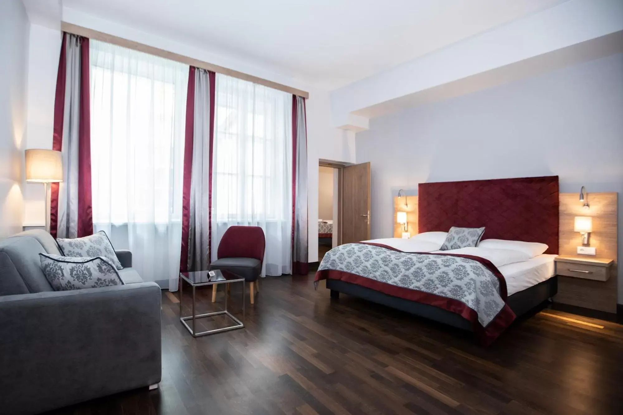 Family Suite in Hotel Elefant Family Business Family Suite in Hotel Elefant Family Business