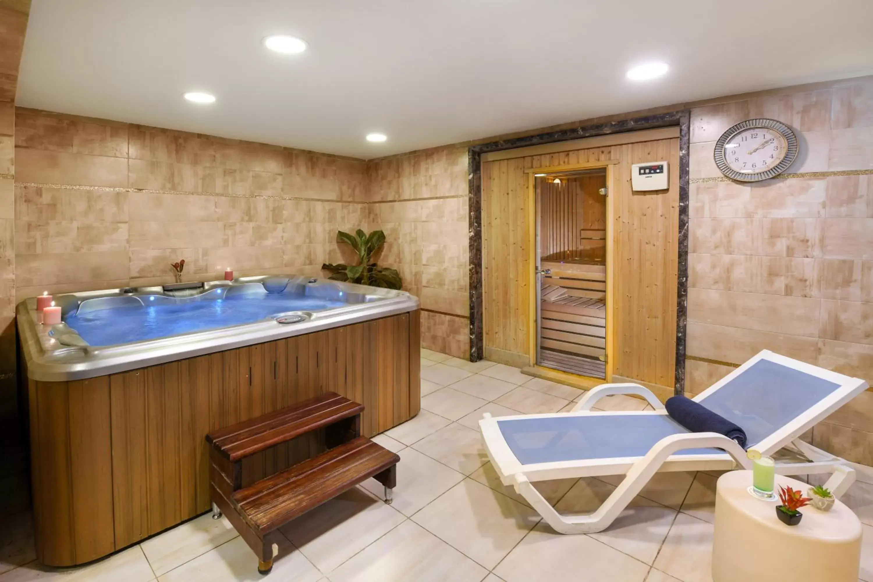 Hot Tub, Spa/Wellness in Tolip El Galaa Hotel Cairo