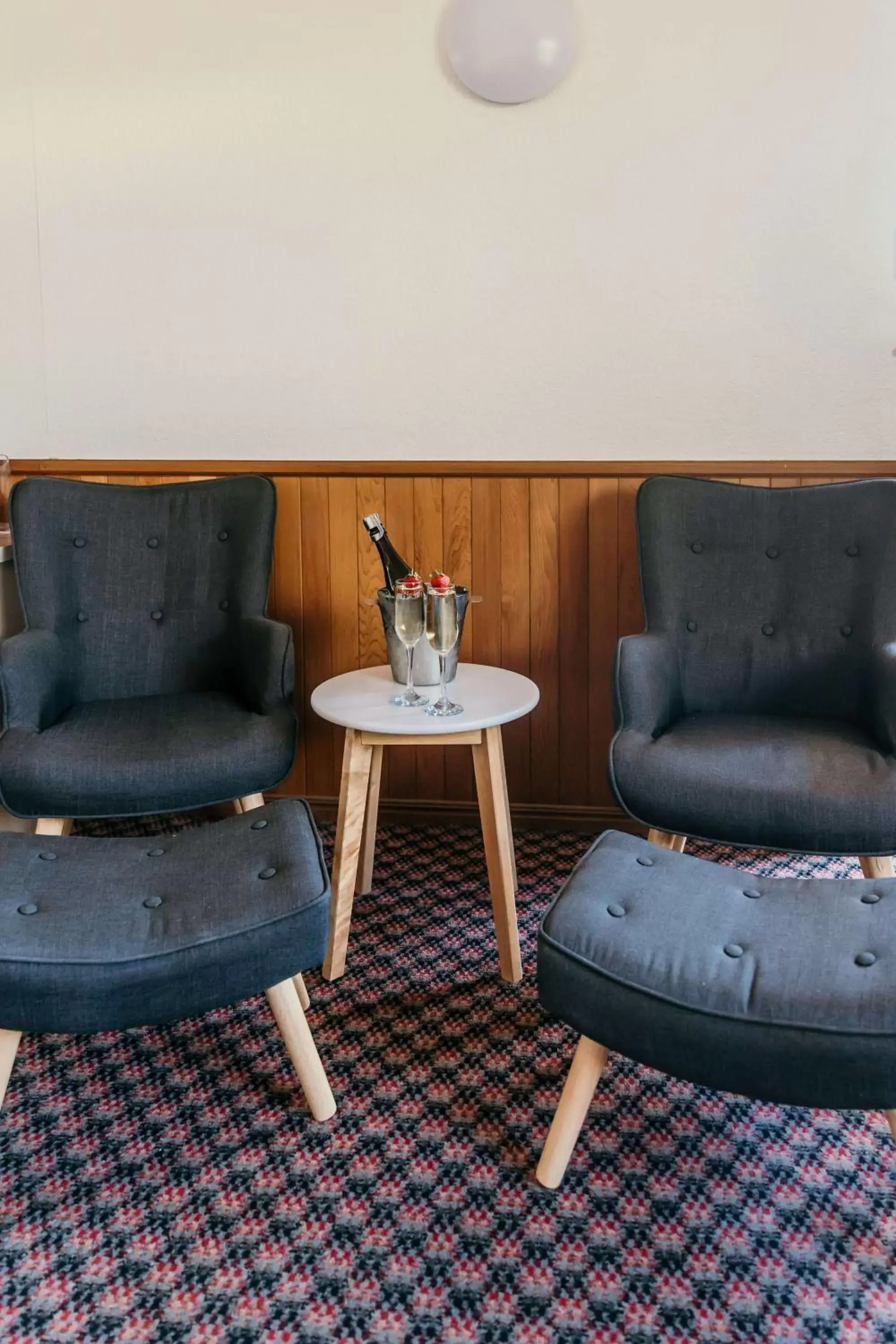 Seating Area in Outback Motel Mt Isa