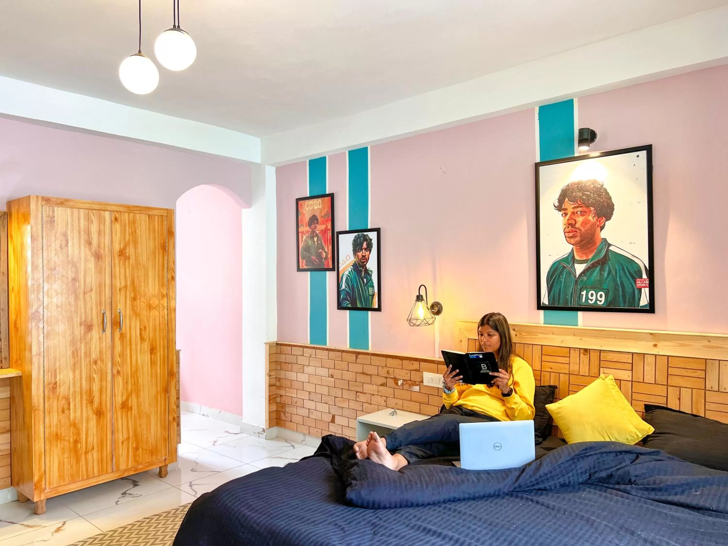 Bed in Whoopers Hostel Manali