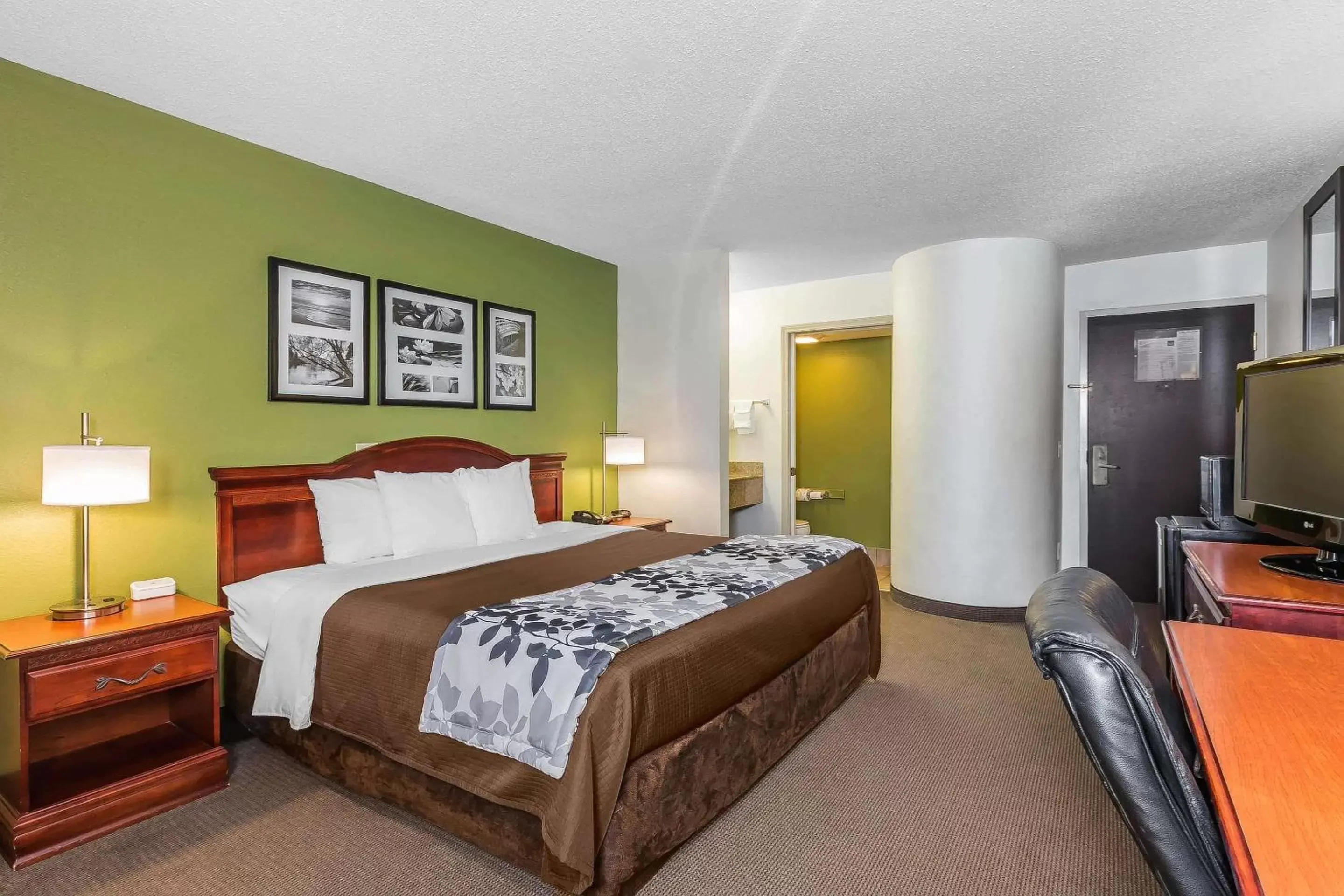 Photo of the whole room, Bed in Sleep Inn Gaffney at I-85 Photo of the whole room, Bed in Sleep Inn Gaffney at I-85