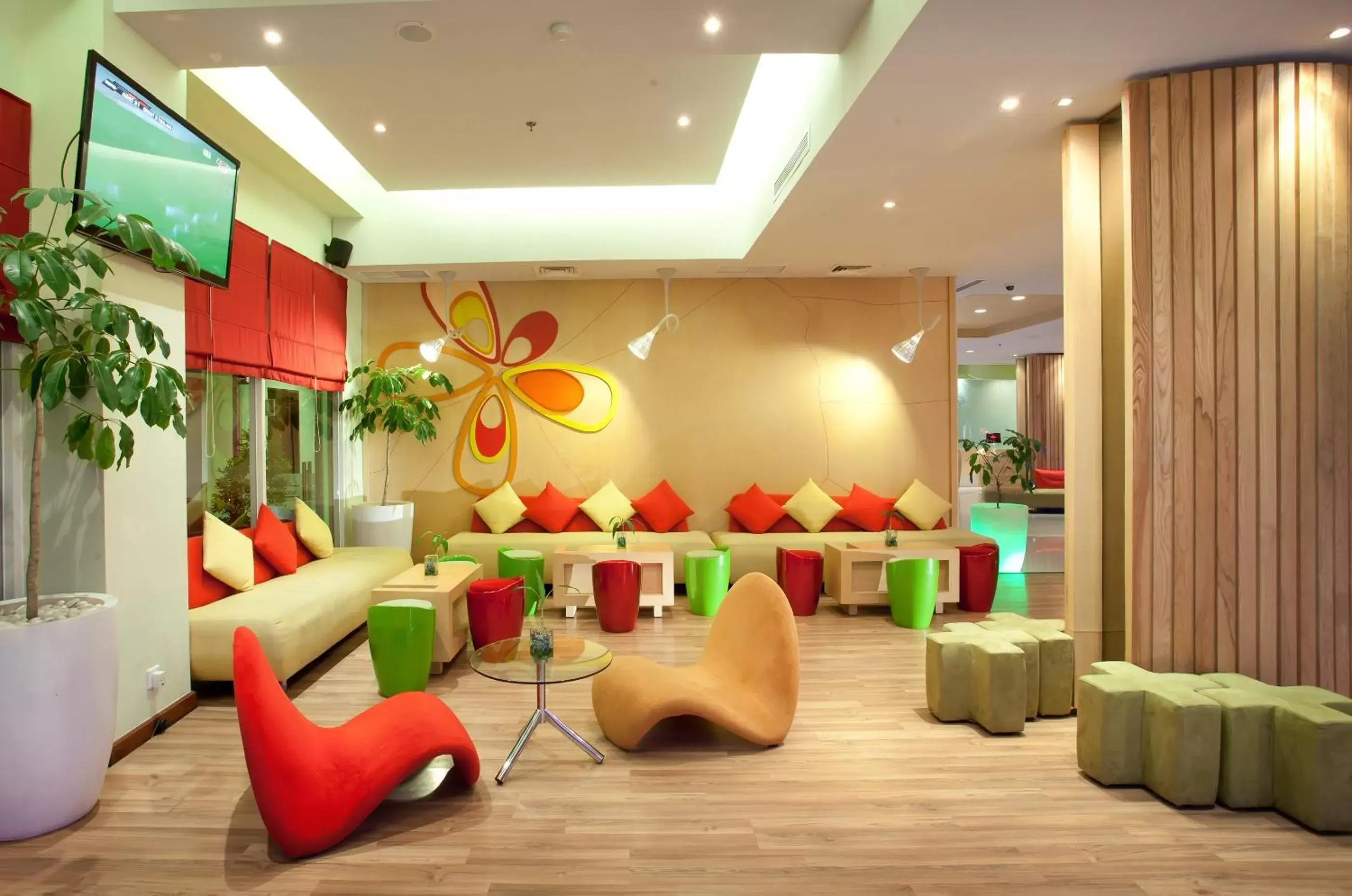 Lounge or bar in ibis Styles Yogyakarta