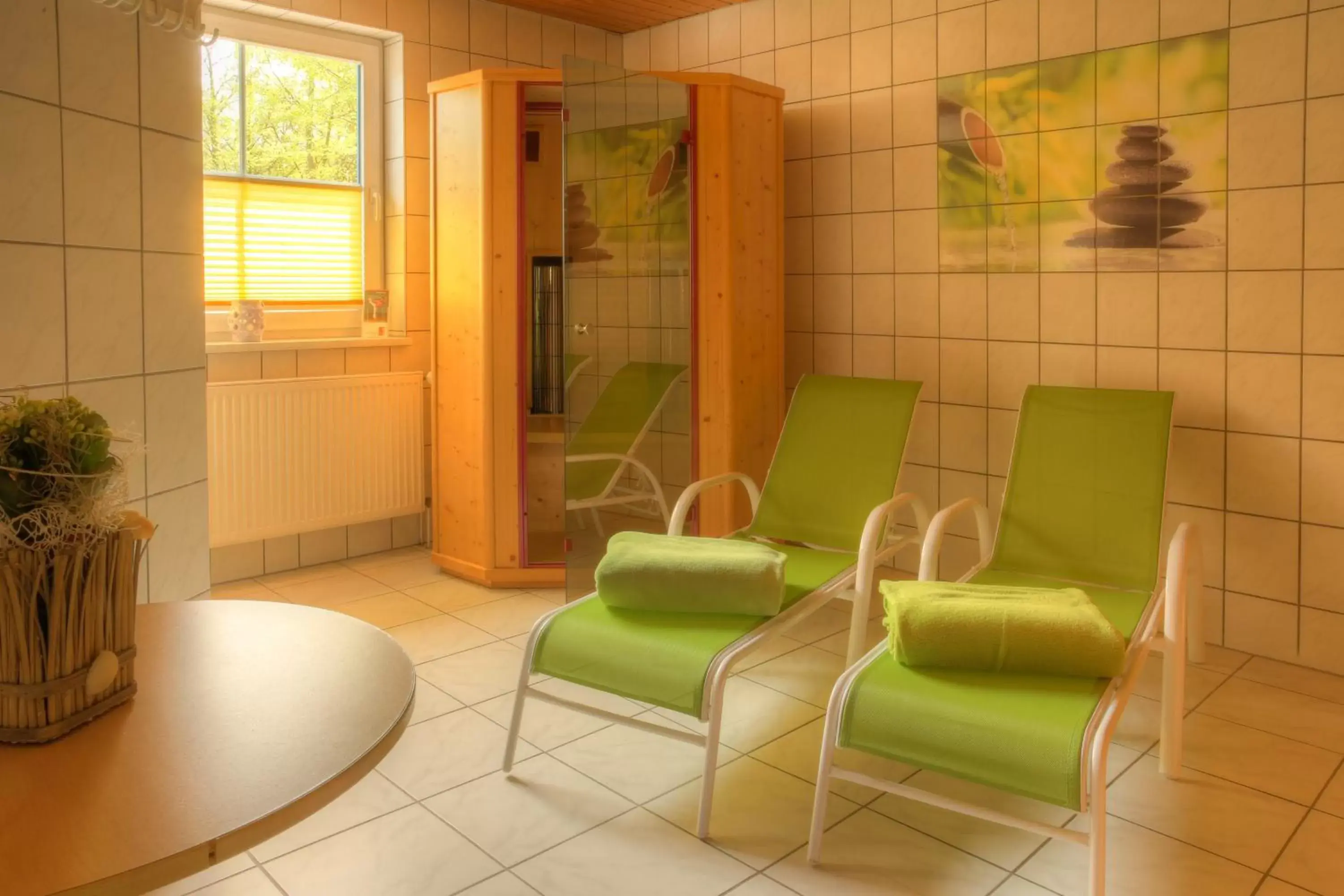 Sauna, Seating Area in Hotel Ostseewoge