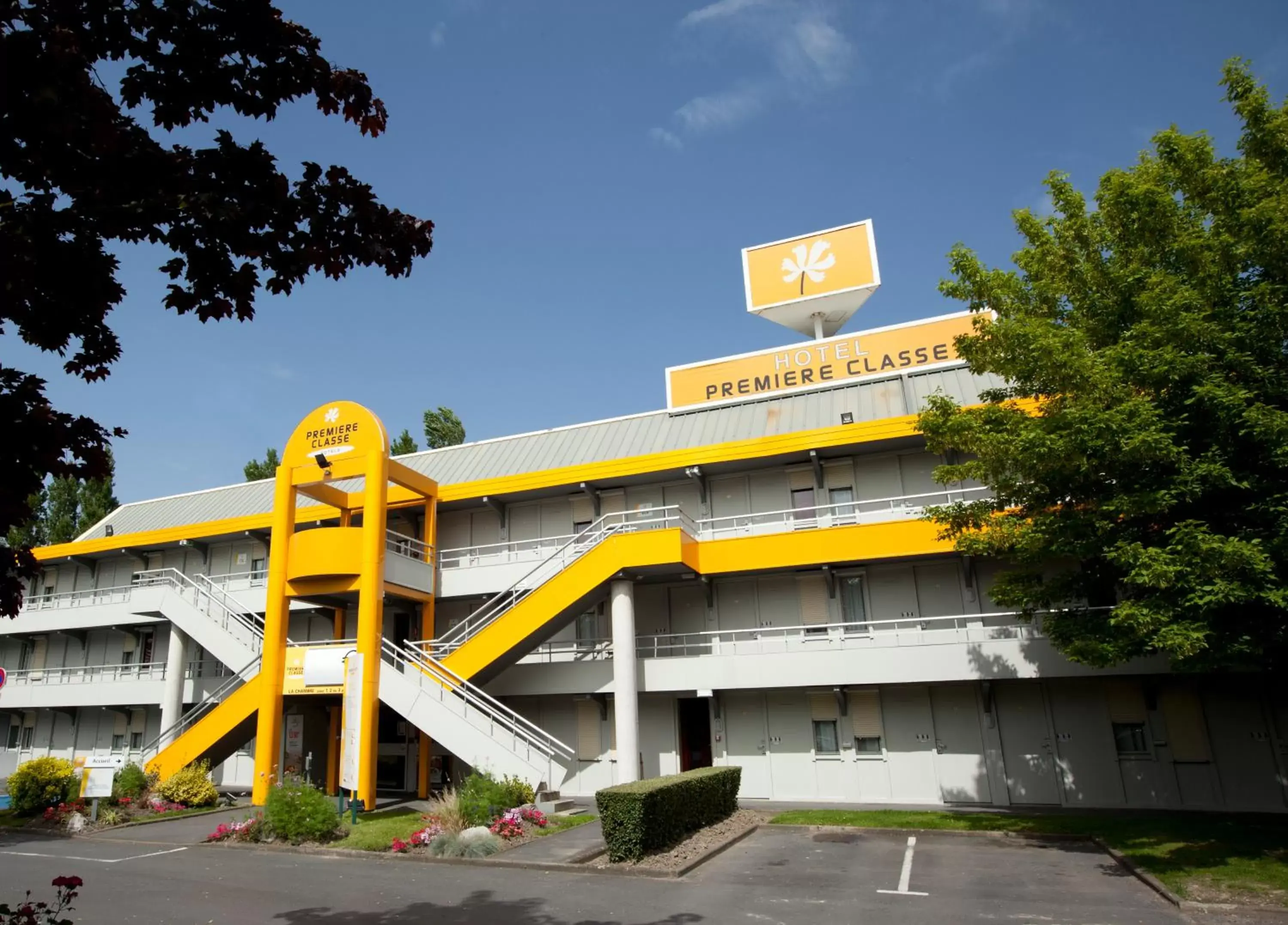 Facade/entrance, Property Building in Premiere Classe Toulouse Ouest -Blagnac Aéroport