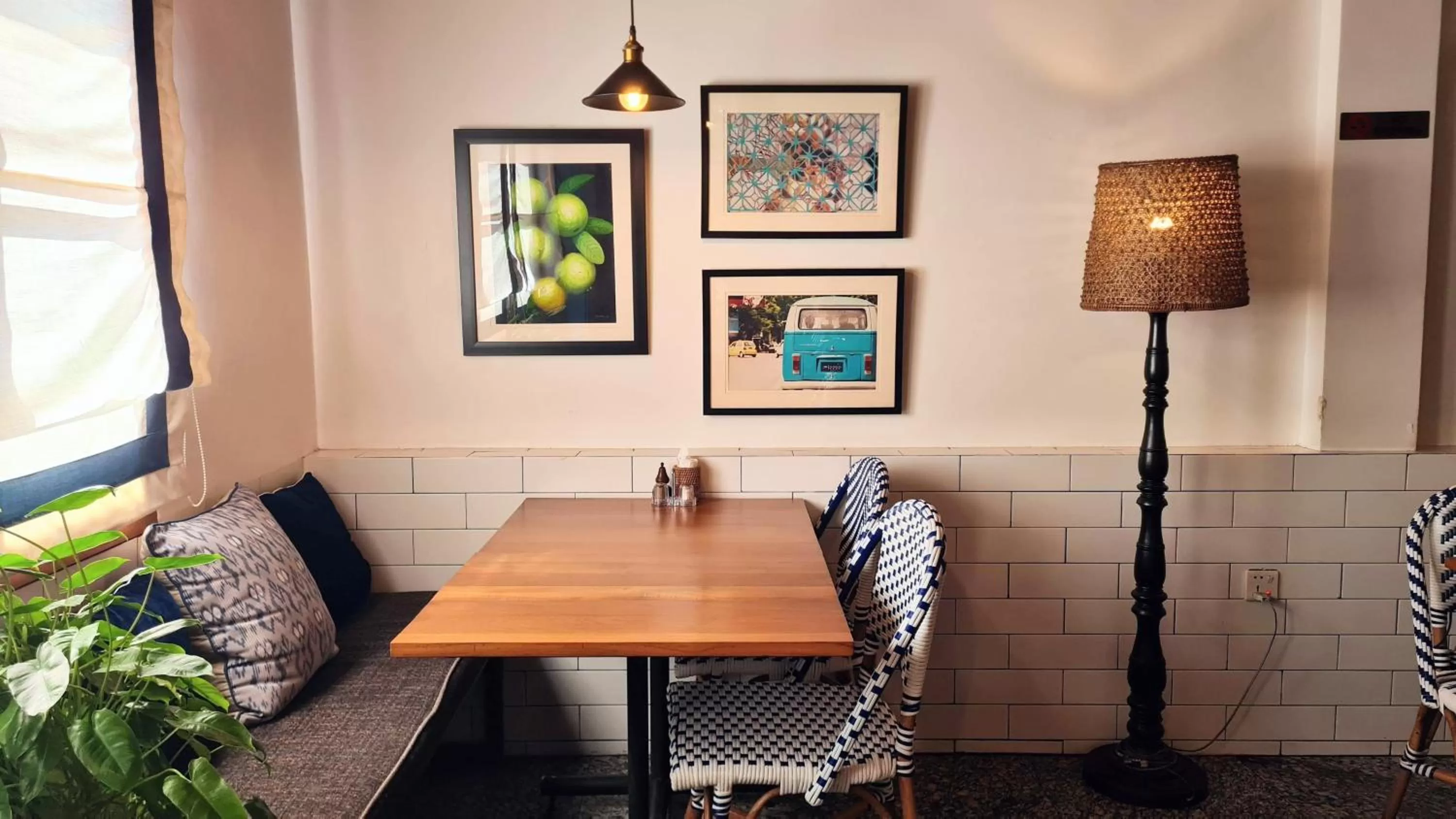 Restaurant/places to eat in Winner Inn