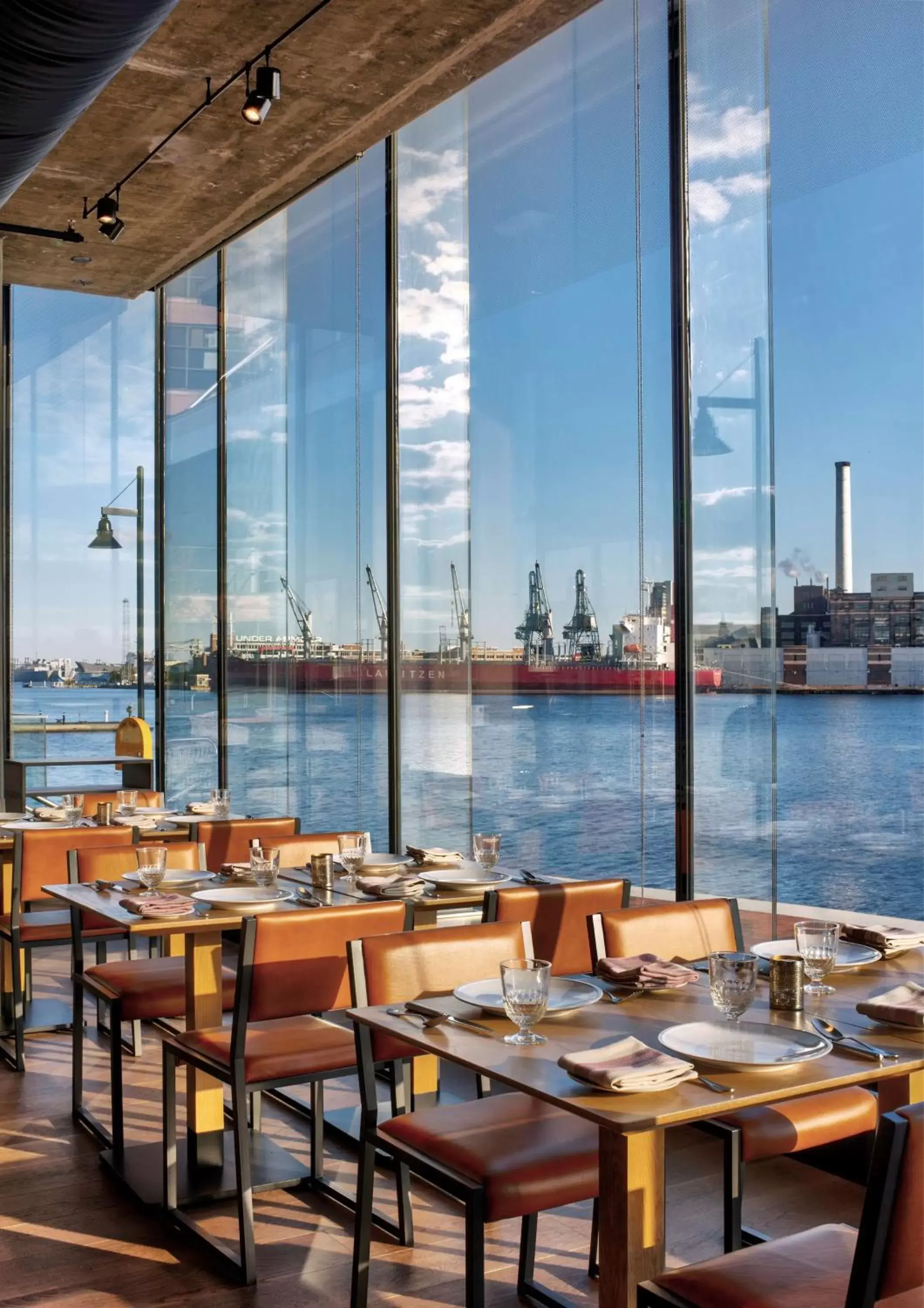 Dining area, Restaurant/Places to Eat in Canopy By Hilton Baltimore Harbor Point - Newly Built
