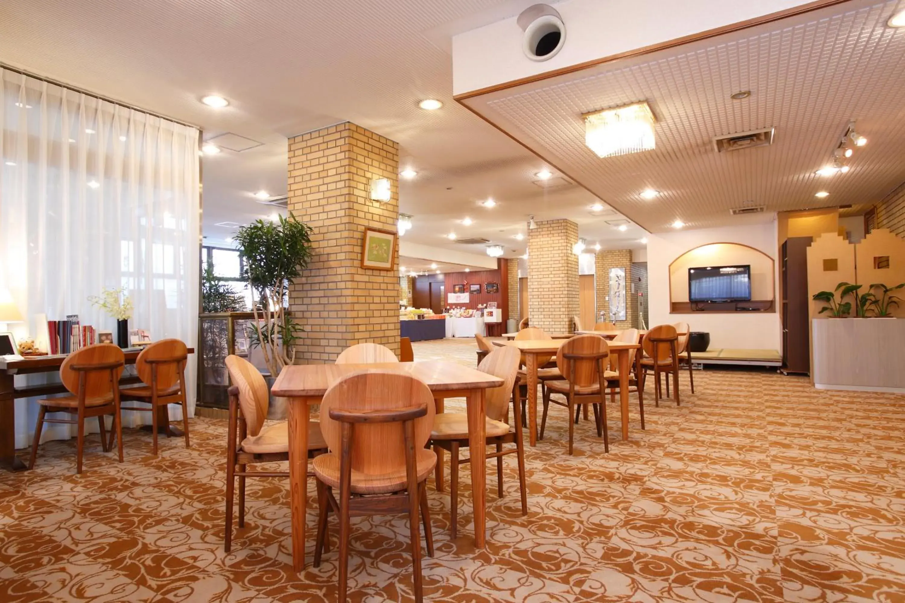 Lobby or reception, Restaurant/Places to Eat in Hotel Sunroute Nara