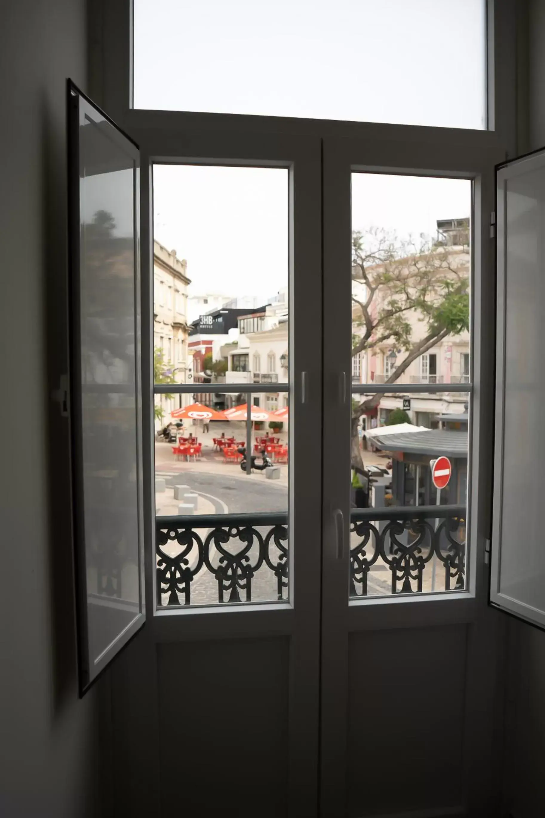 City view in Guest House Jacarandá Faro