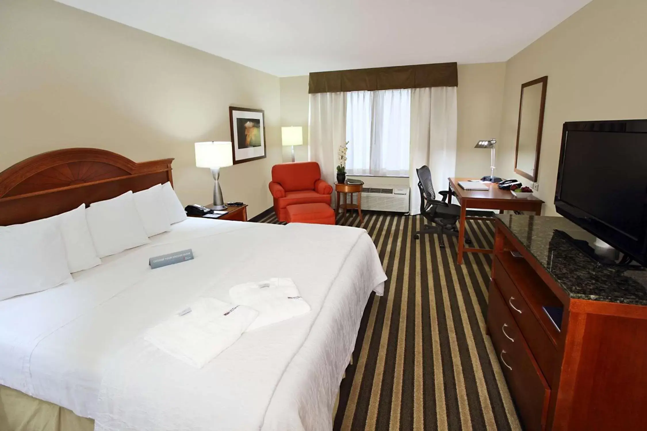 Bed in Hilton Garden Inn Ft. Lauderdale Airport-Cruise Port