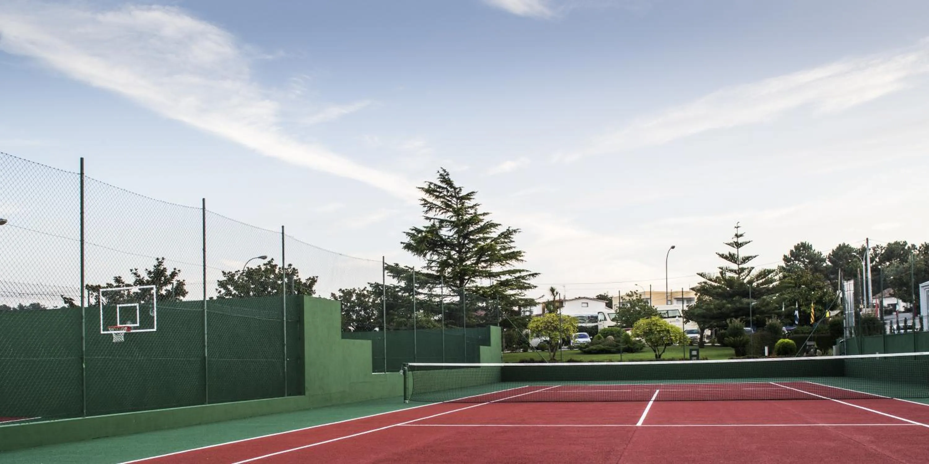 Tennis court in Nuevo Astur Spa