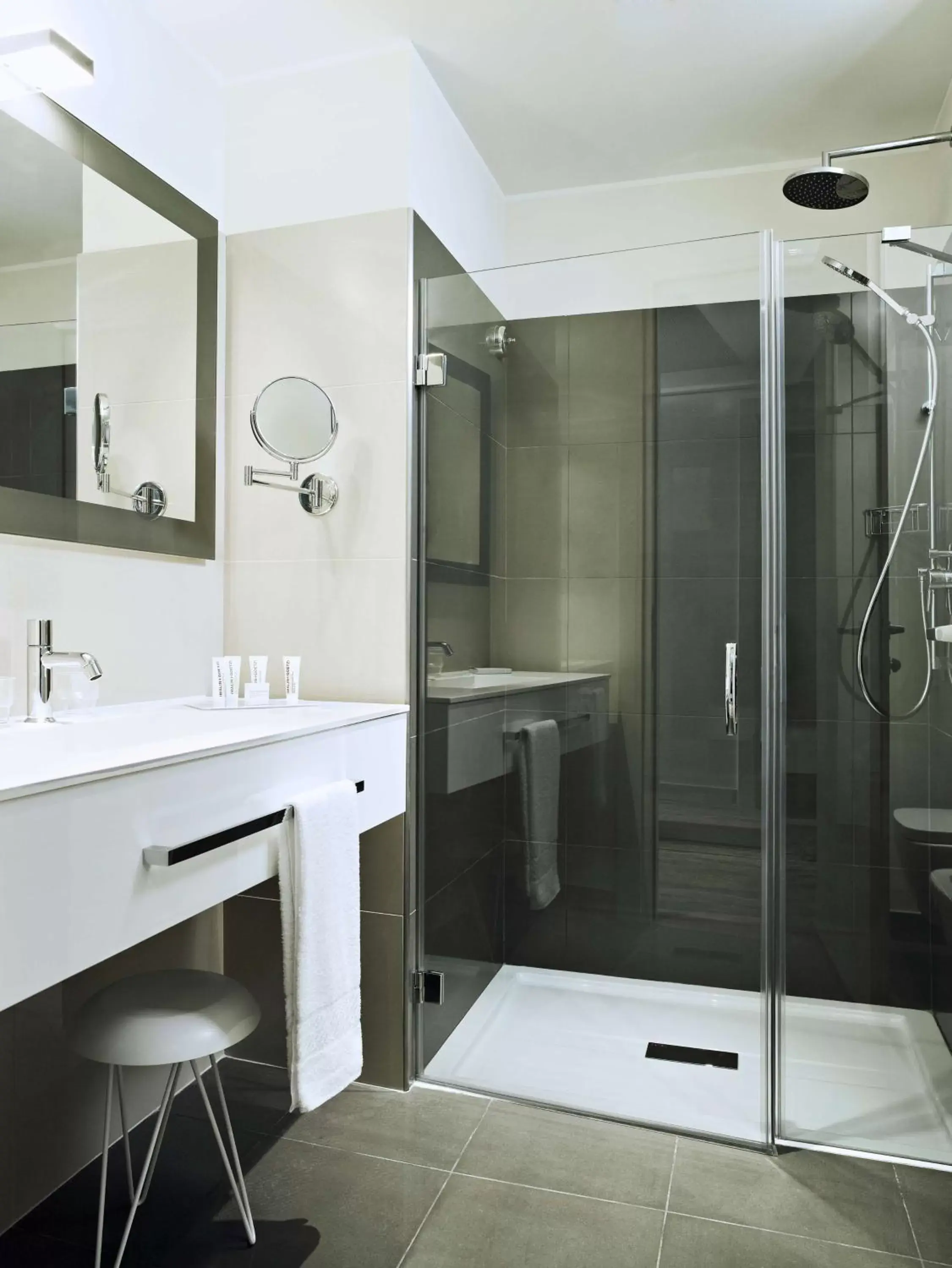 Bathroom in DoubleTree by Hilton Hotel Venice - North