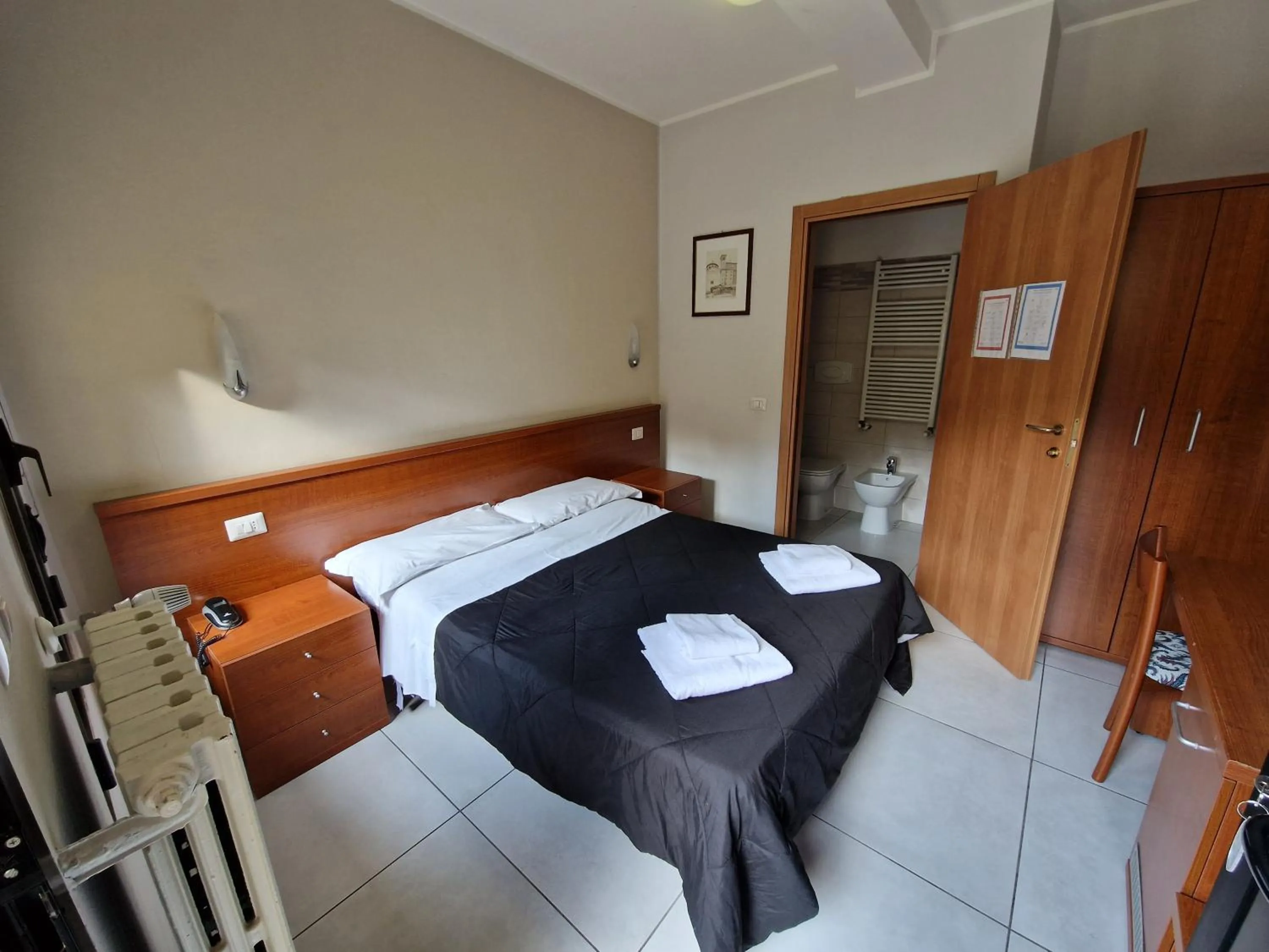 Bedroom, Bed in Hotel Bonola