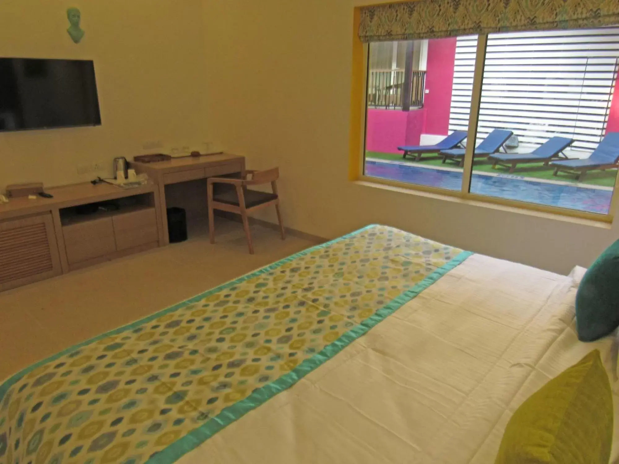 Bed in Acron Seaway Resort