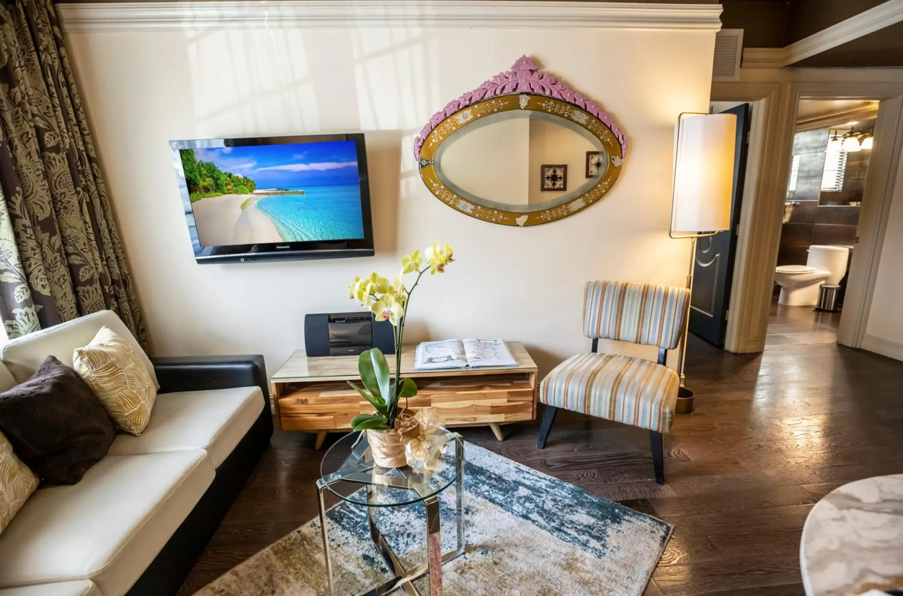 One-Bedroom King Suite in Riviera Suites