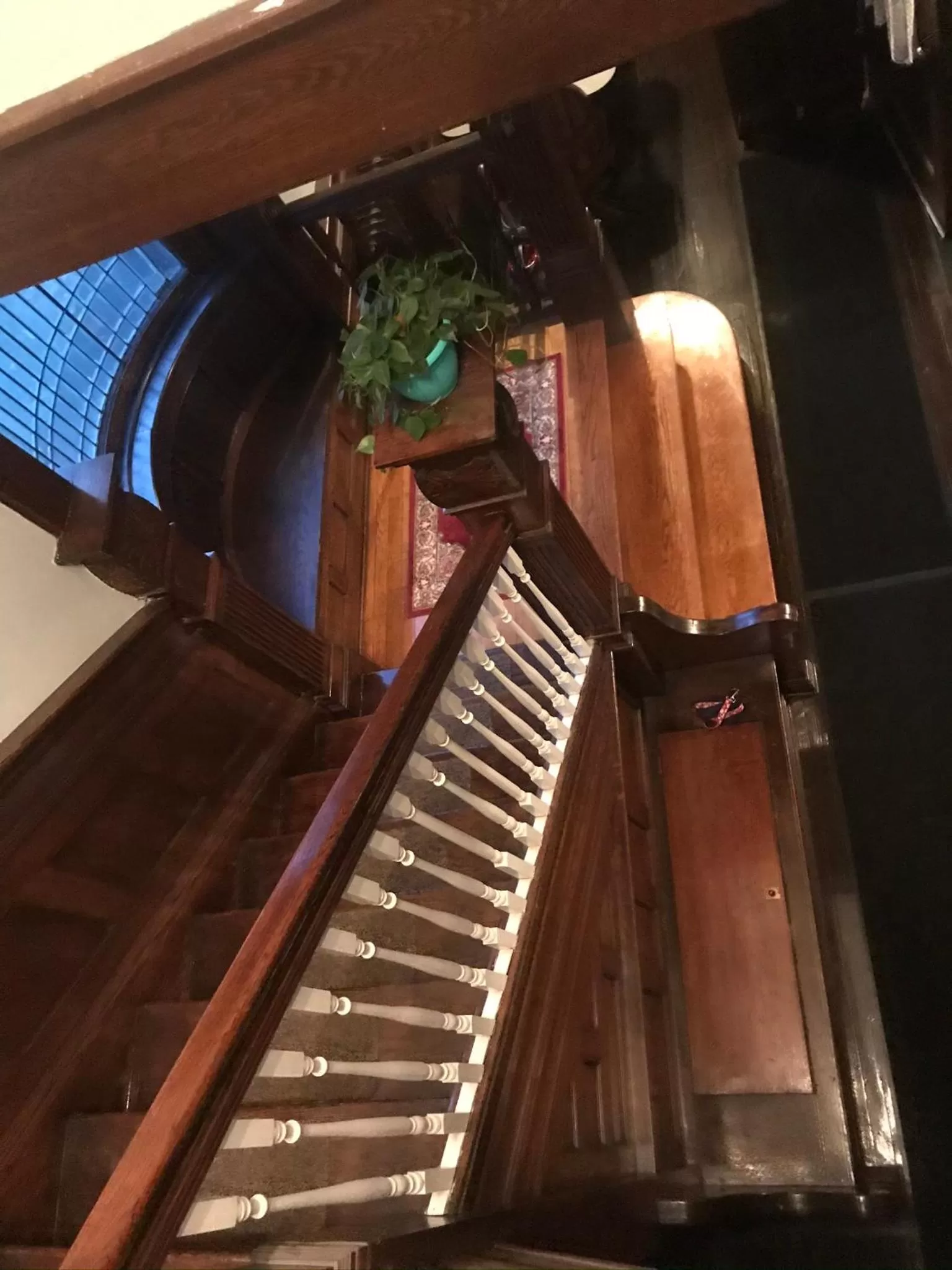 5 Star Victorian Mansion-Downtown No Locals