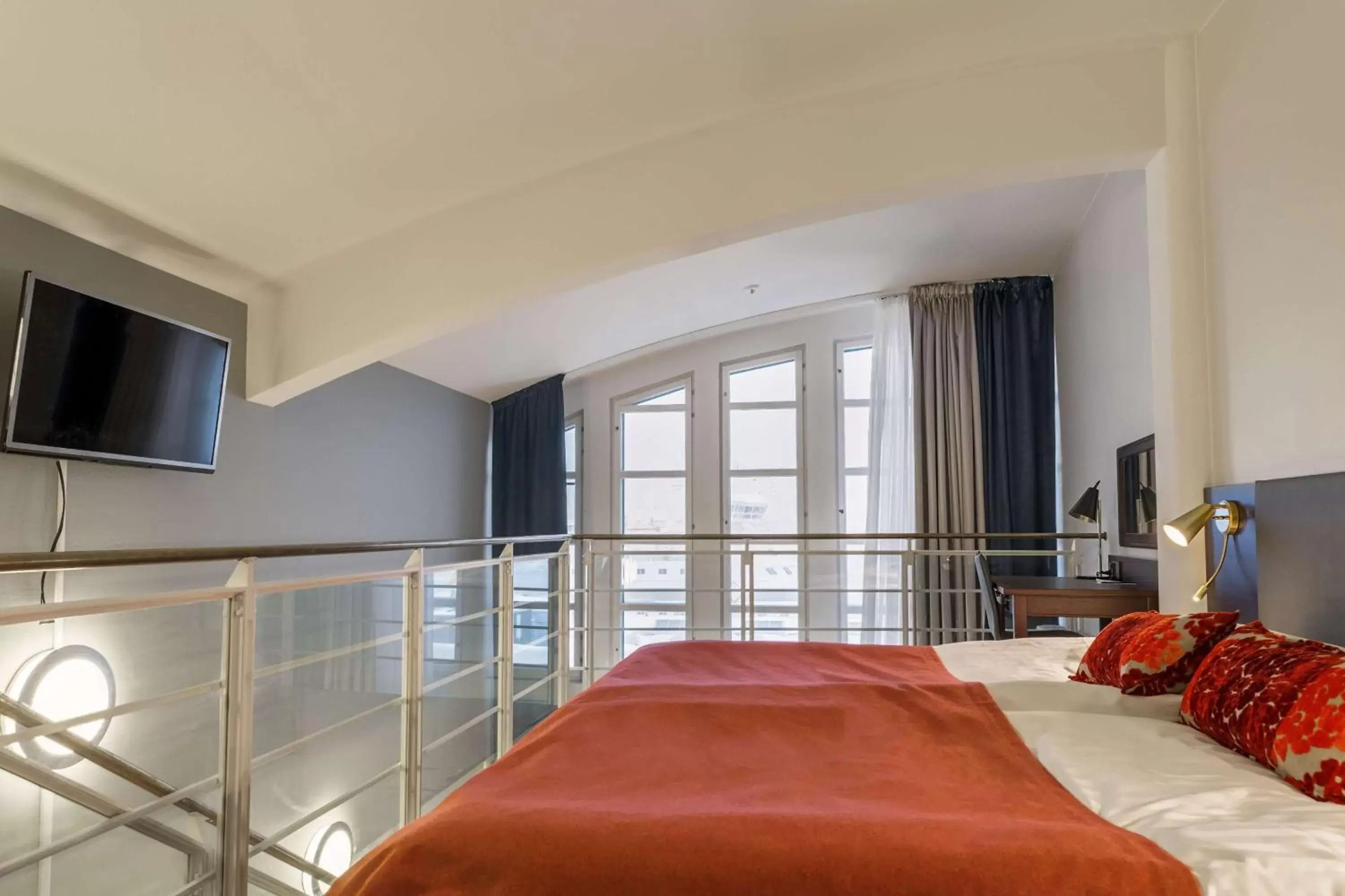 Photo of the whole room, Bed in Scandic Grand Marina