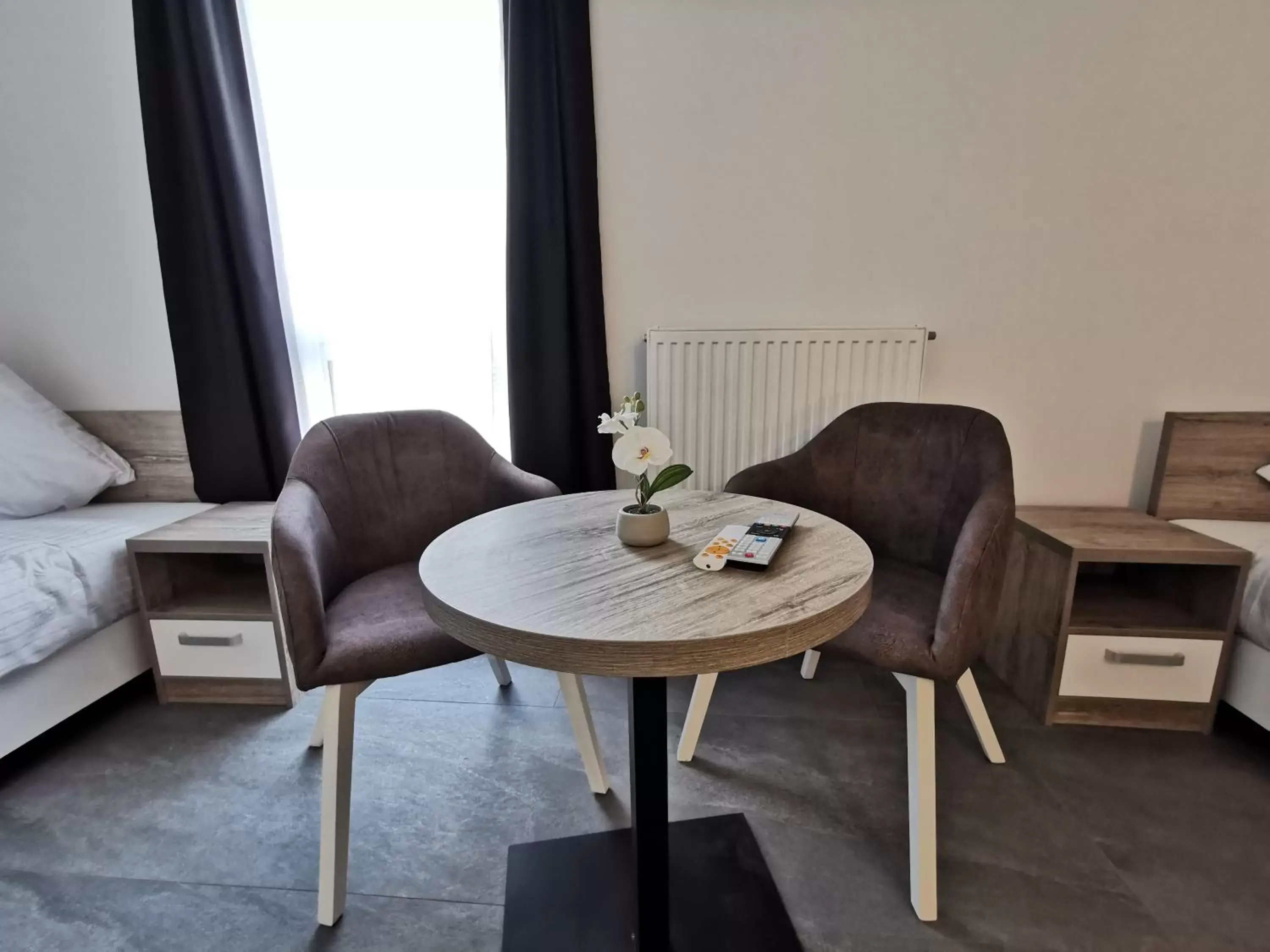 Studio Deluxe Twin Bed in HP Apartments Studio Deluxe Twin Bed in HP Apartments