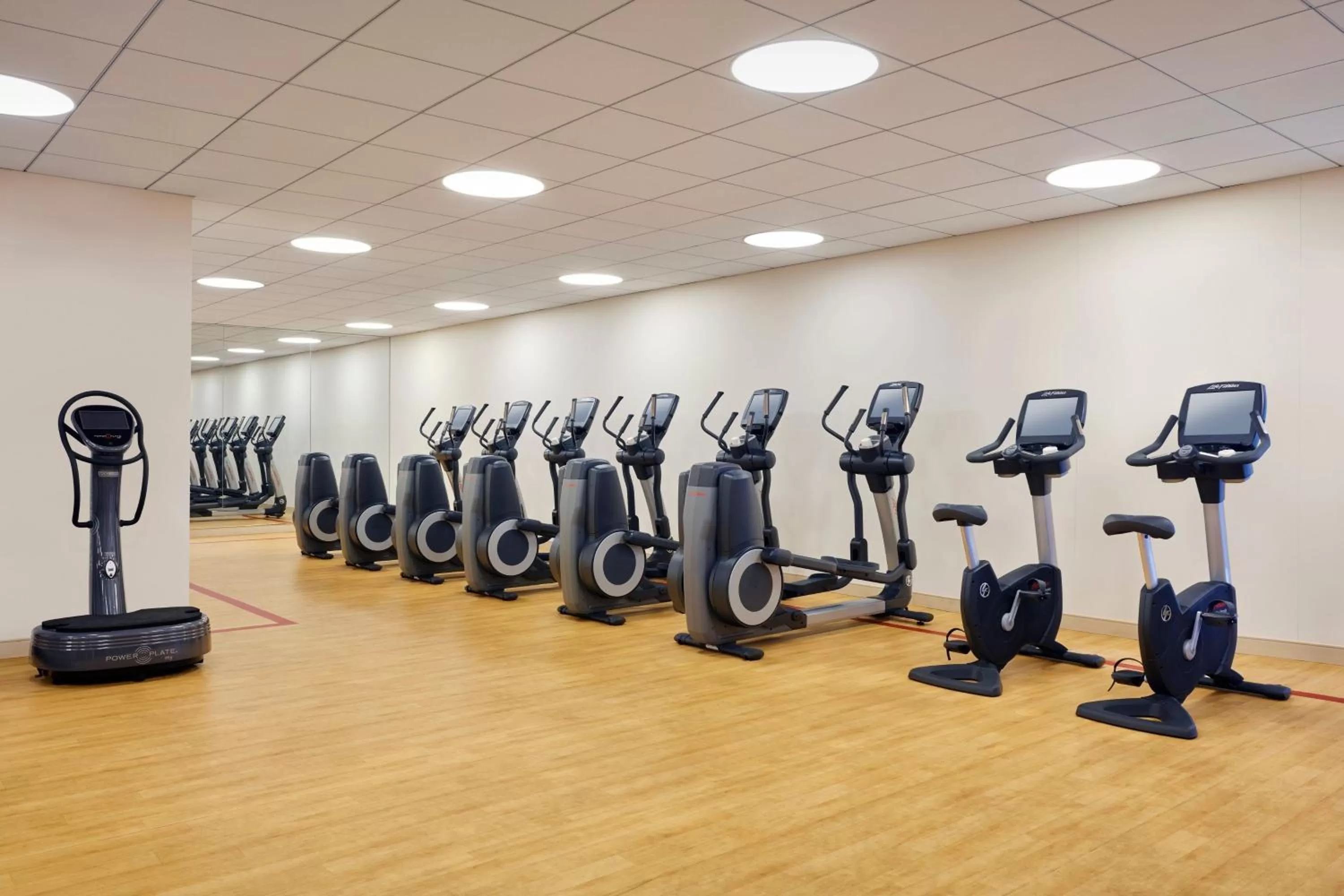 Fitness centre/facilities in Sheraton Kansas City Hotel at Crown Center