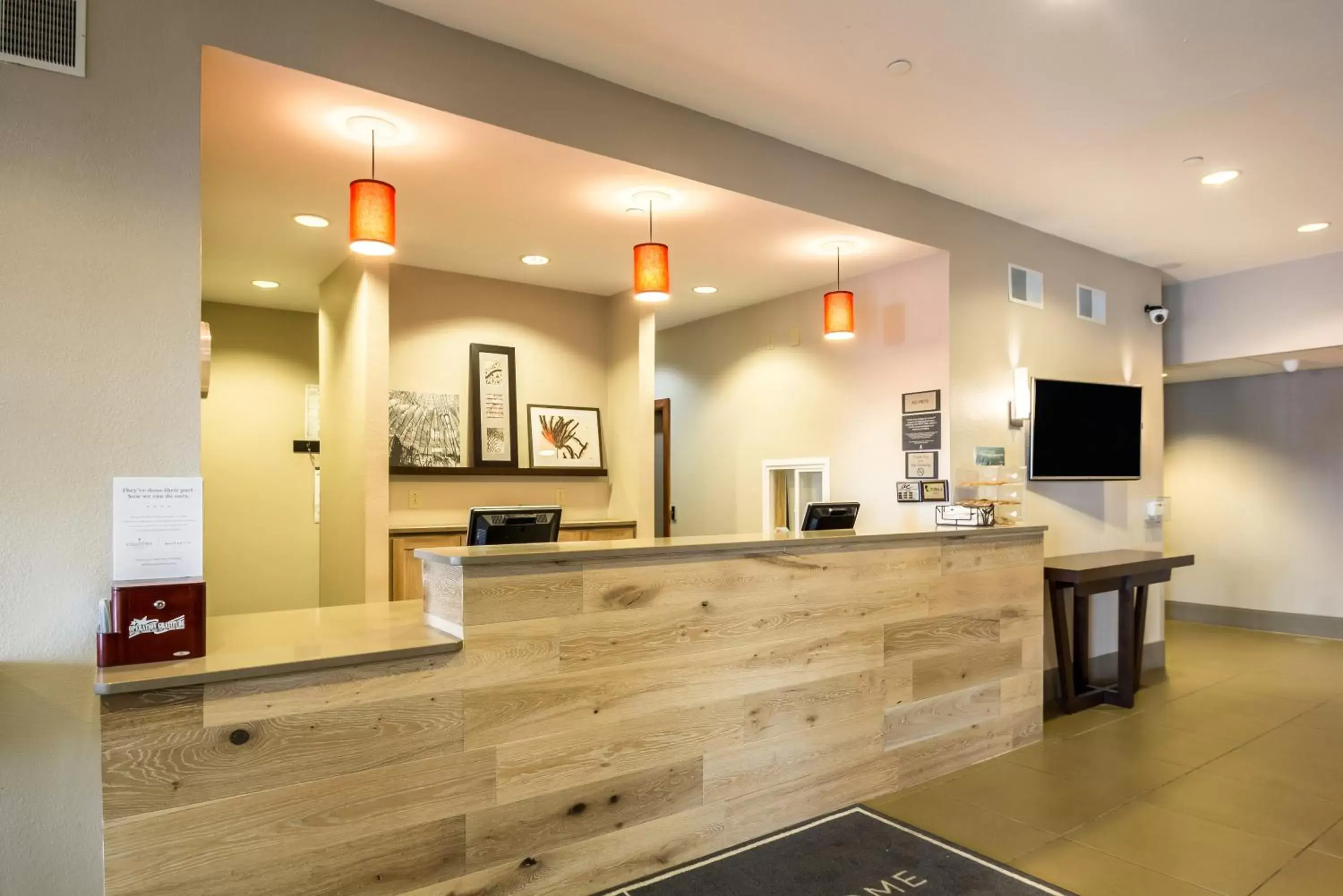 Lobby or reception, Lobby/Reception in Country Inn & Suites by Radisson, Fond du Lac, WI
