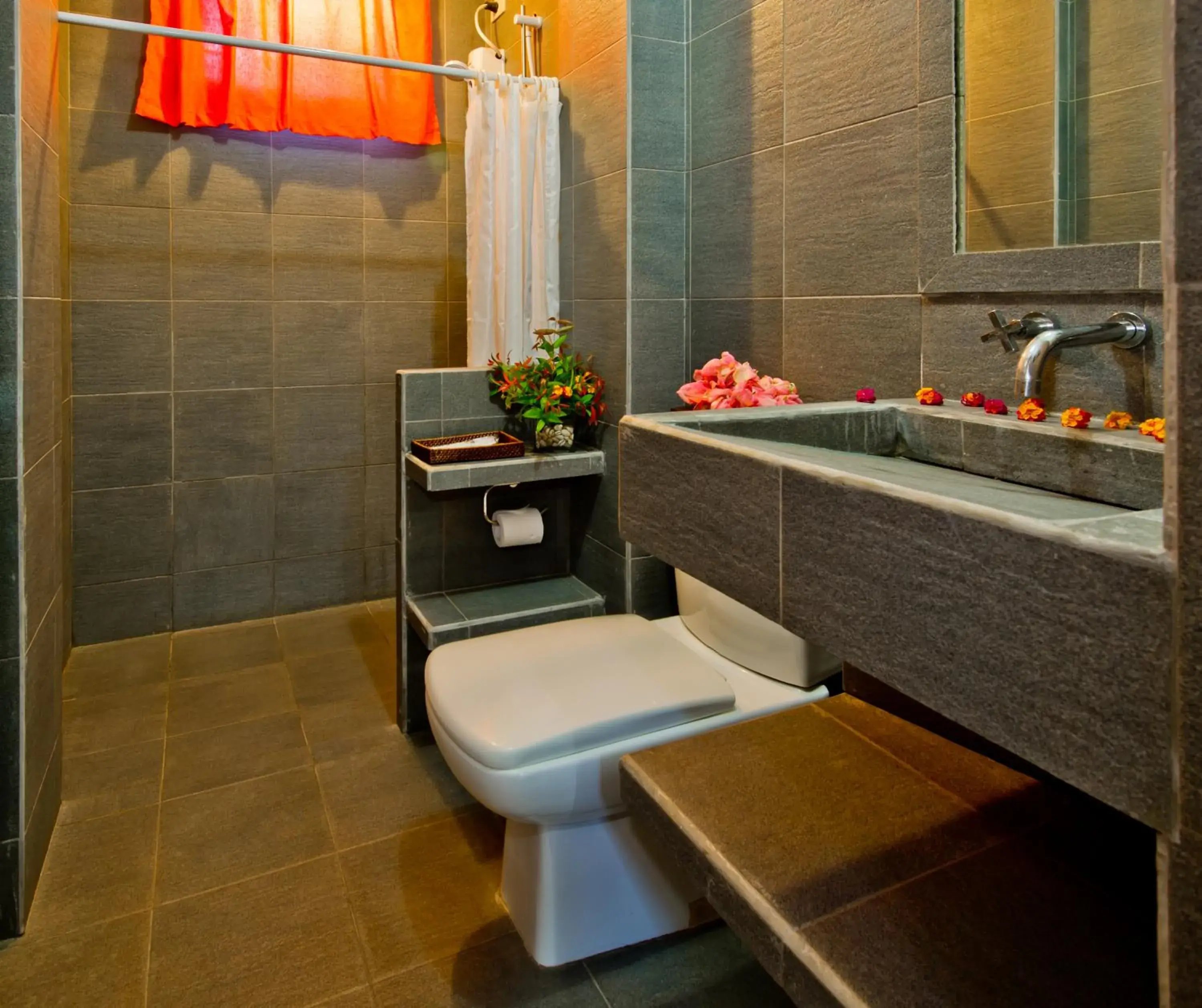 Shower, Bathroom in Acacia Tree Garden Hotel