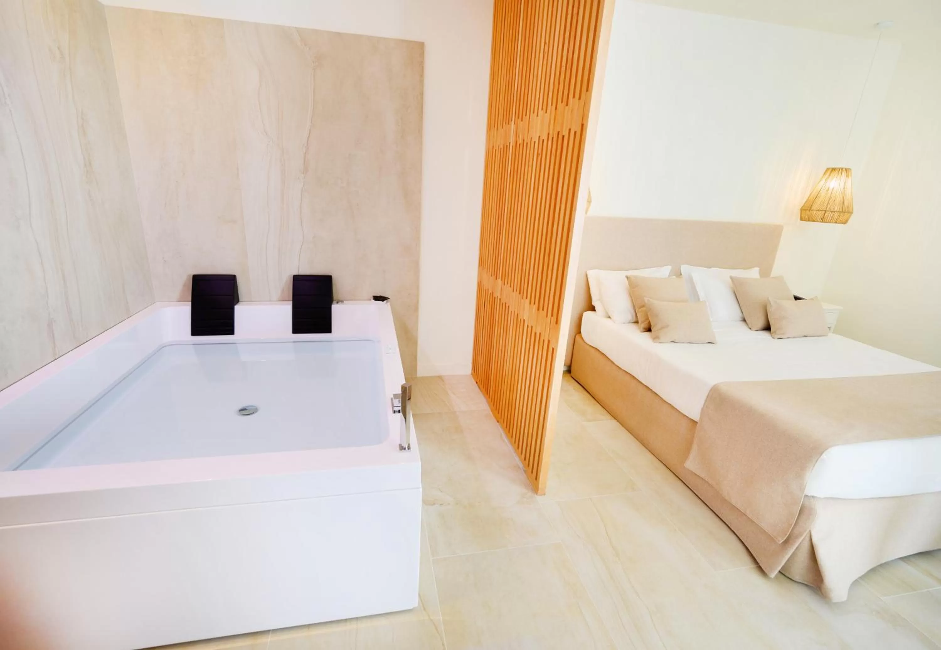 Bed in Regiohotel Manfredi