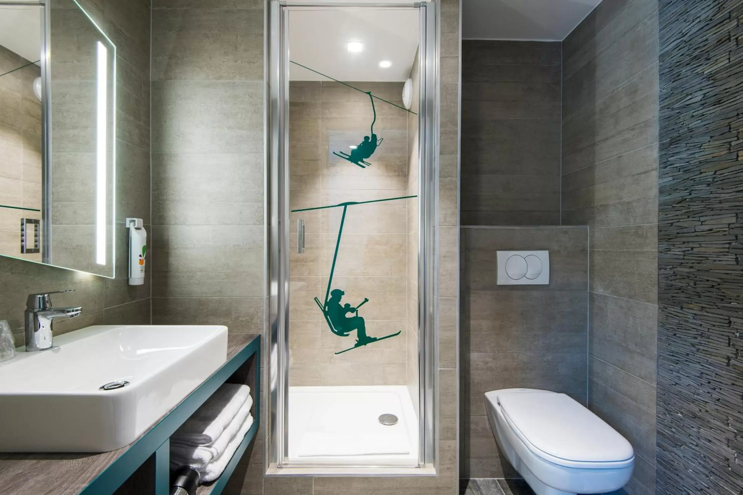 Bathroom in Ibis Styles Sallanches Pays du Mont-Blanc