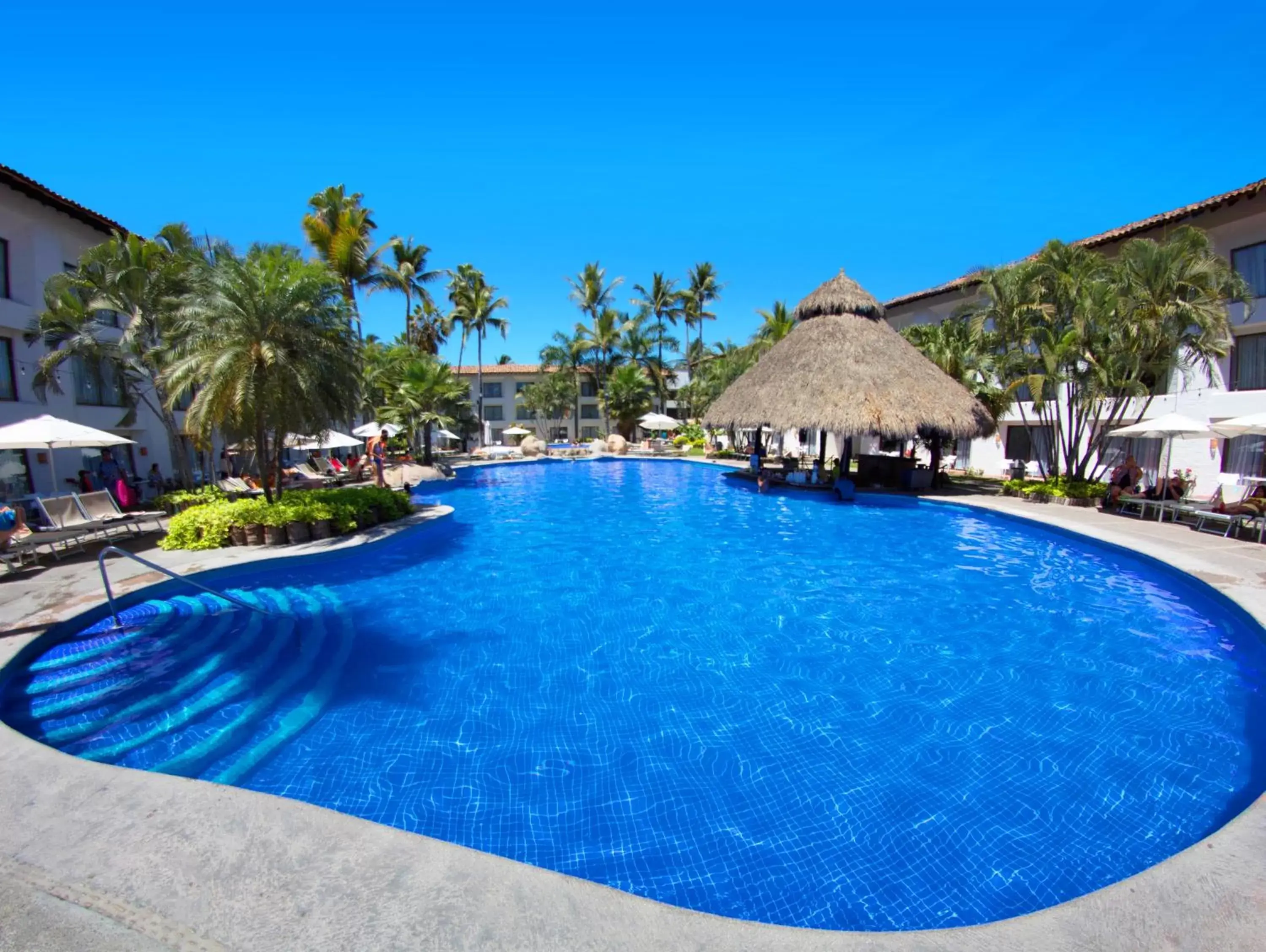 Swimming Pool in Plaza Pelicanos Club Beach Resort All Inclusive