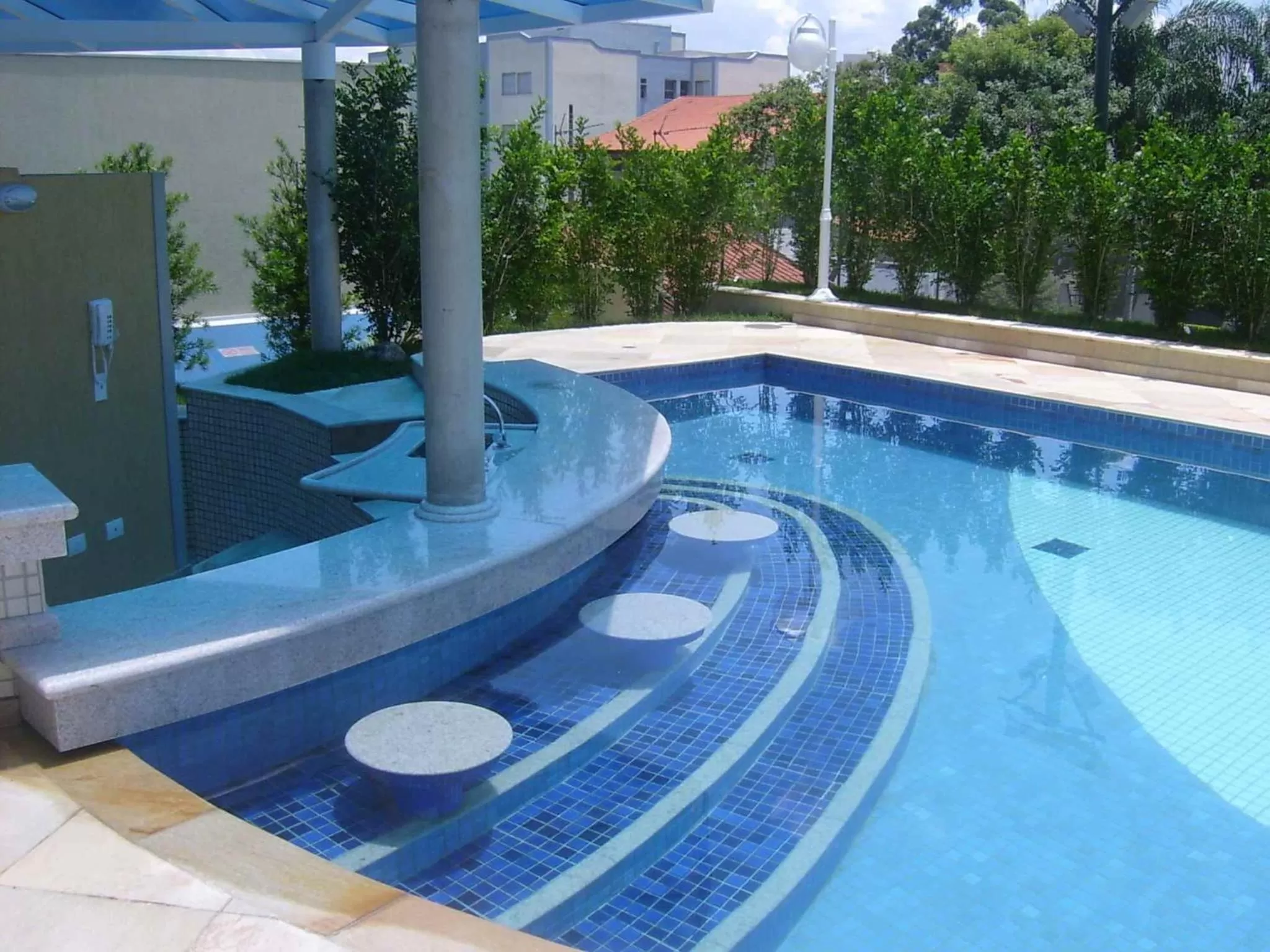 Swimming pool in Hotel City Hall