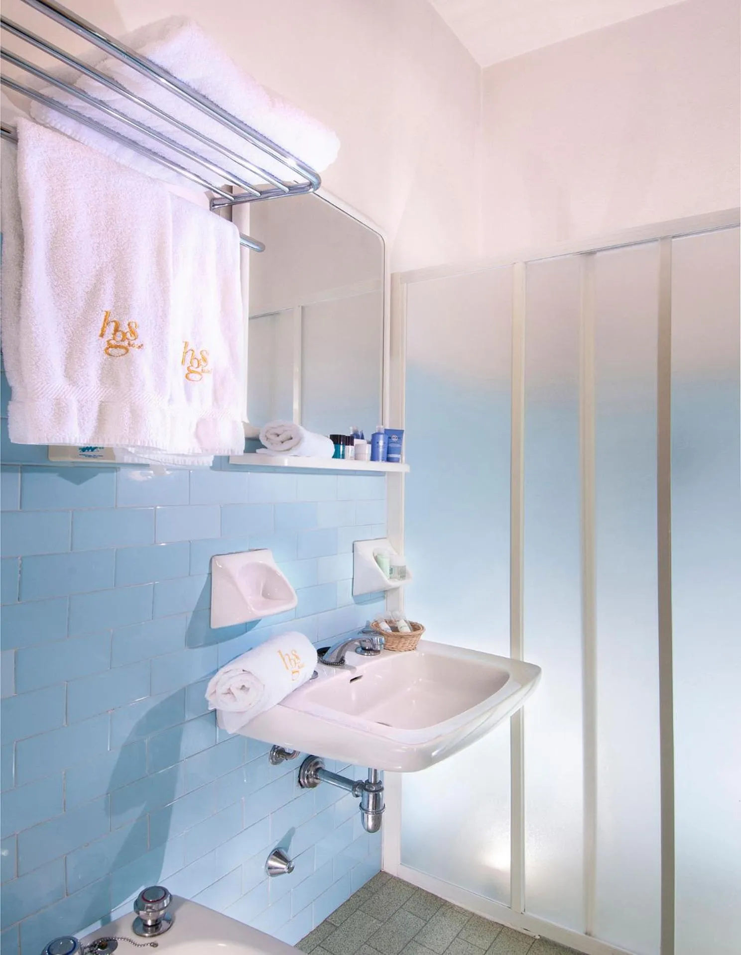 Bathroom in Hotel St. Moritz