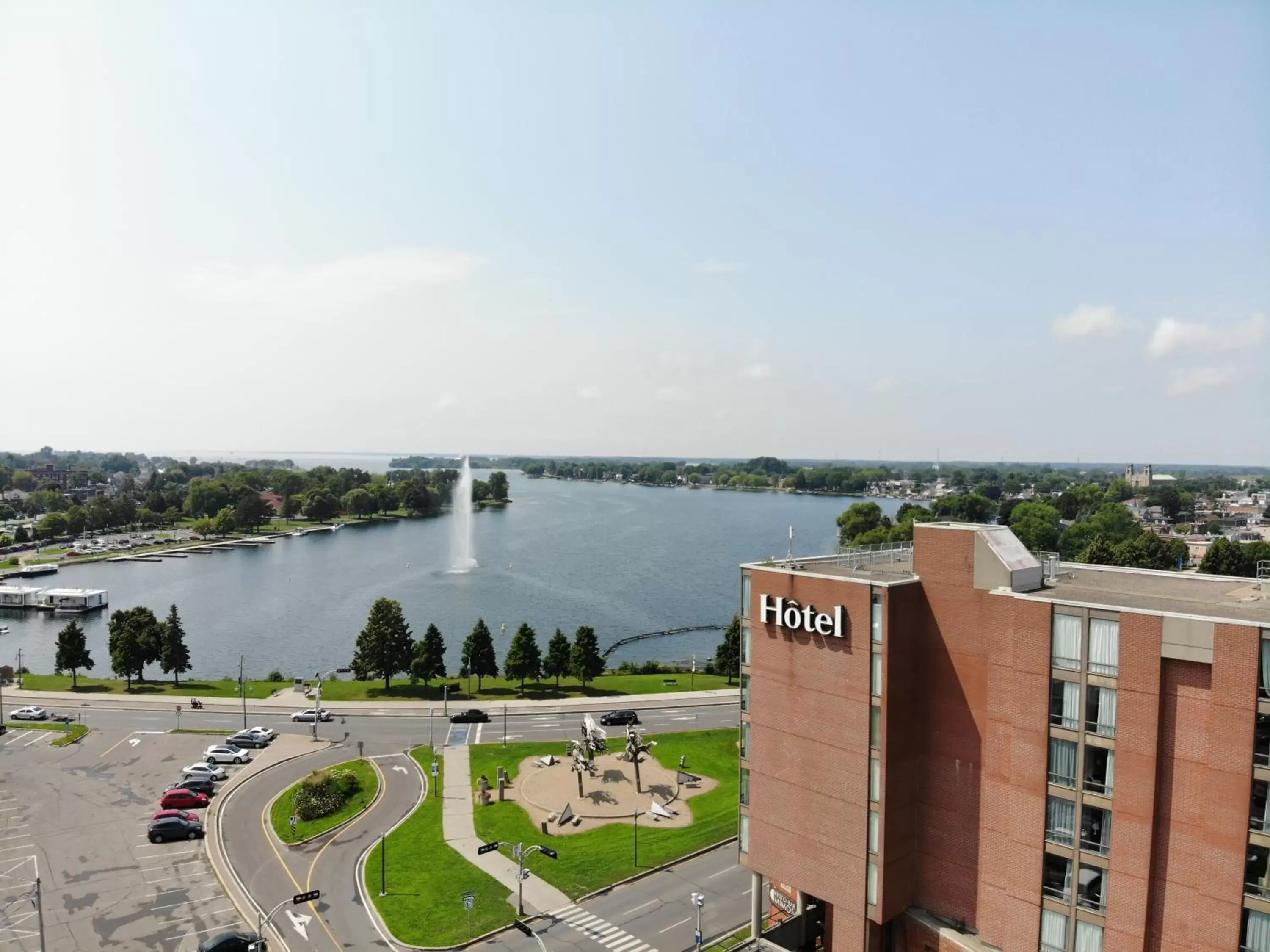 Lake view, Pool View in Hôtel MOCO