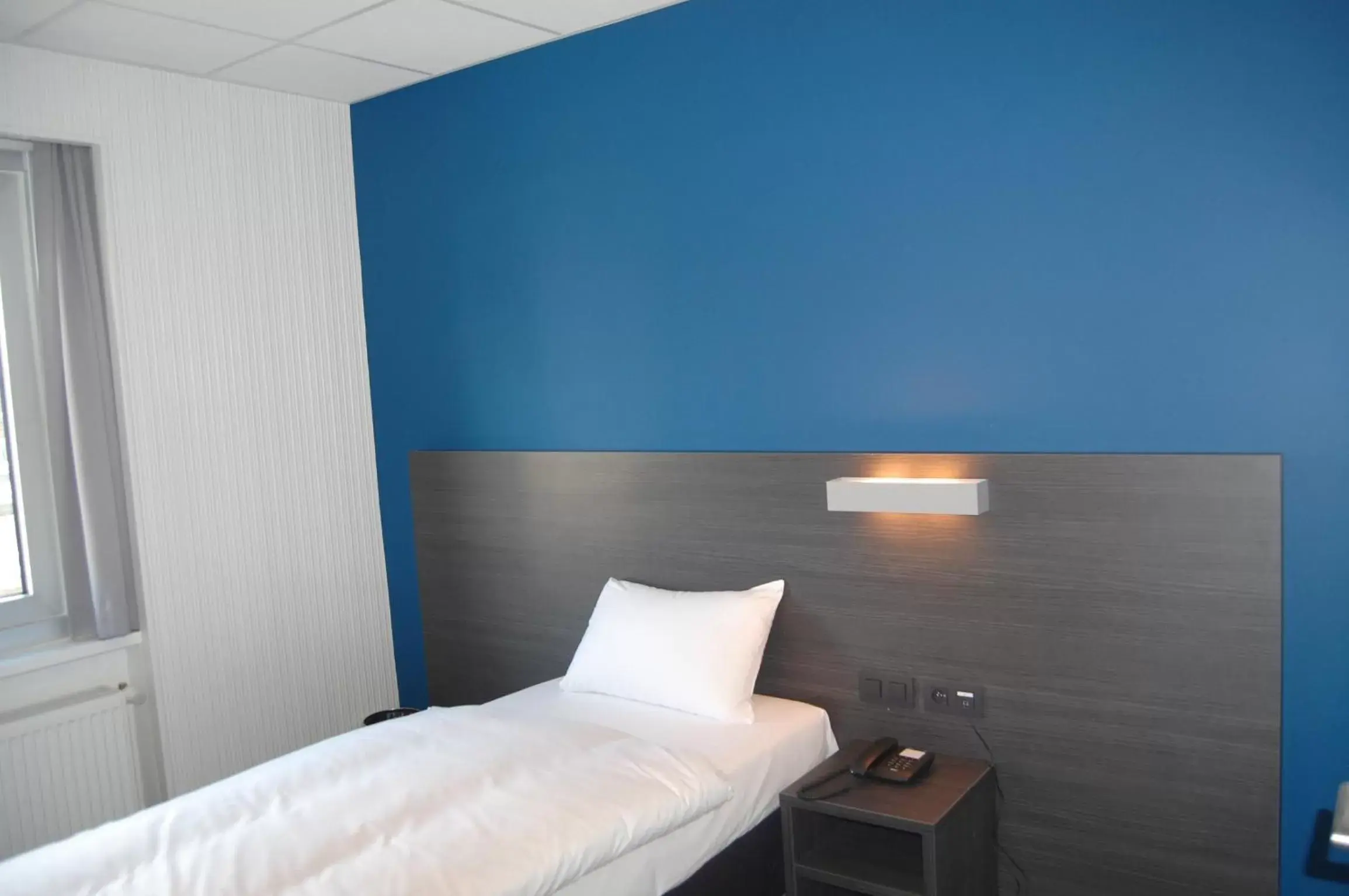 Bed in Antwerp Harbour Hotel
