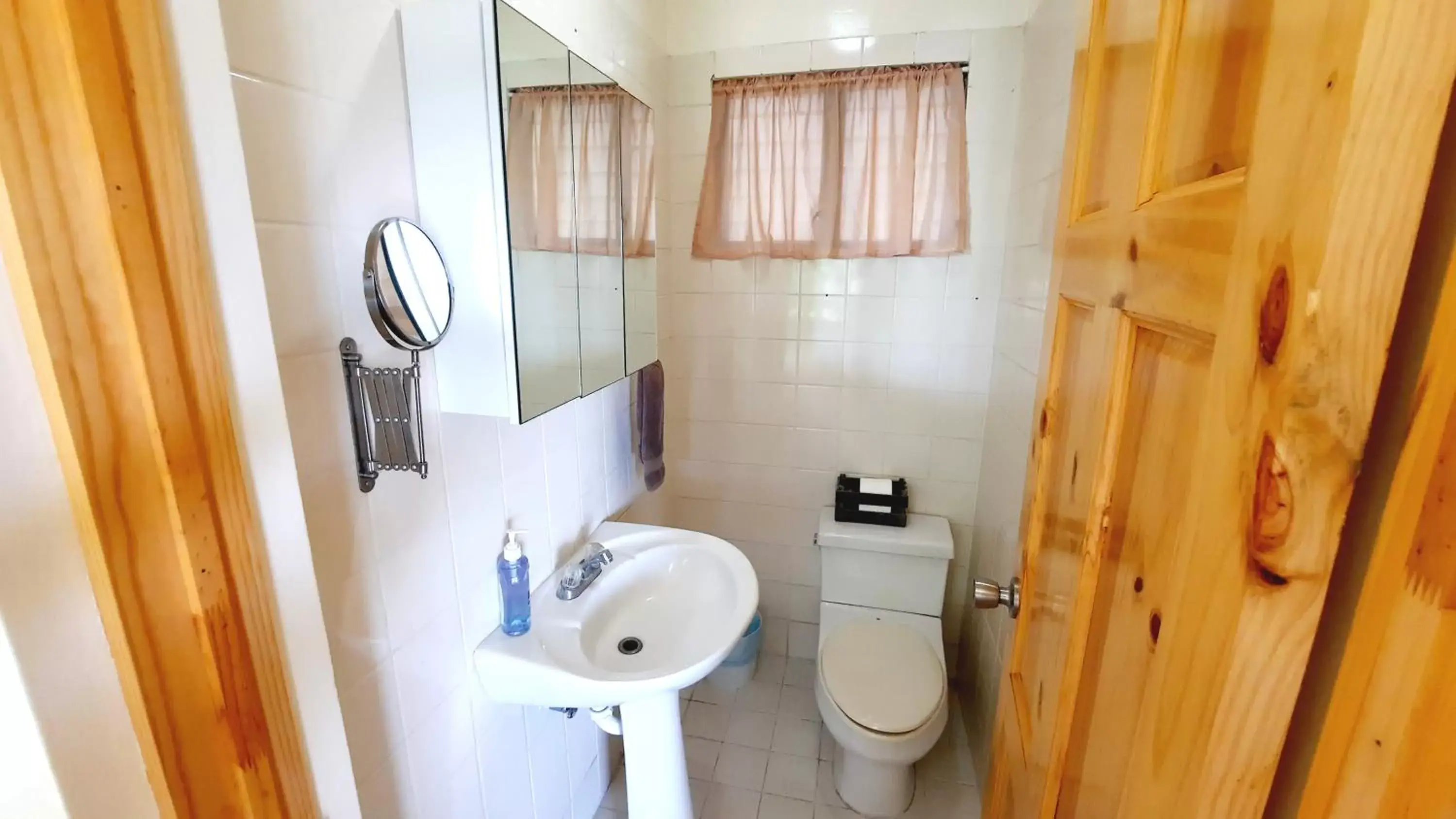 Bathroom in Vista Canyon Inn