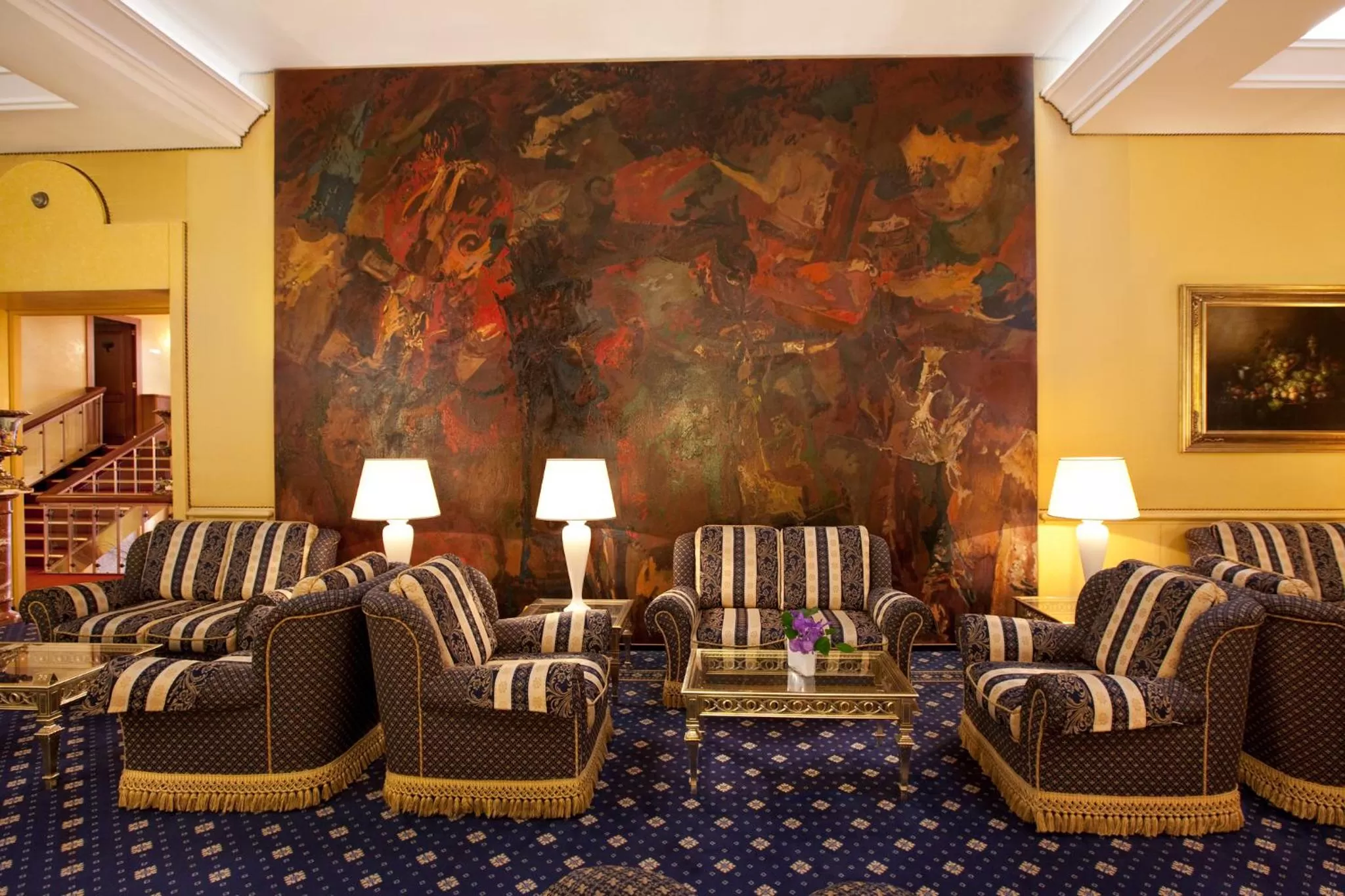 Communal lounge/ TV room, Seating Area in Hotel Mondial