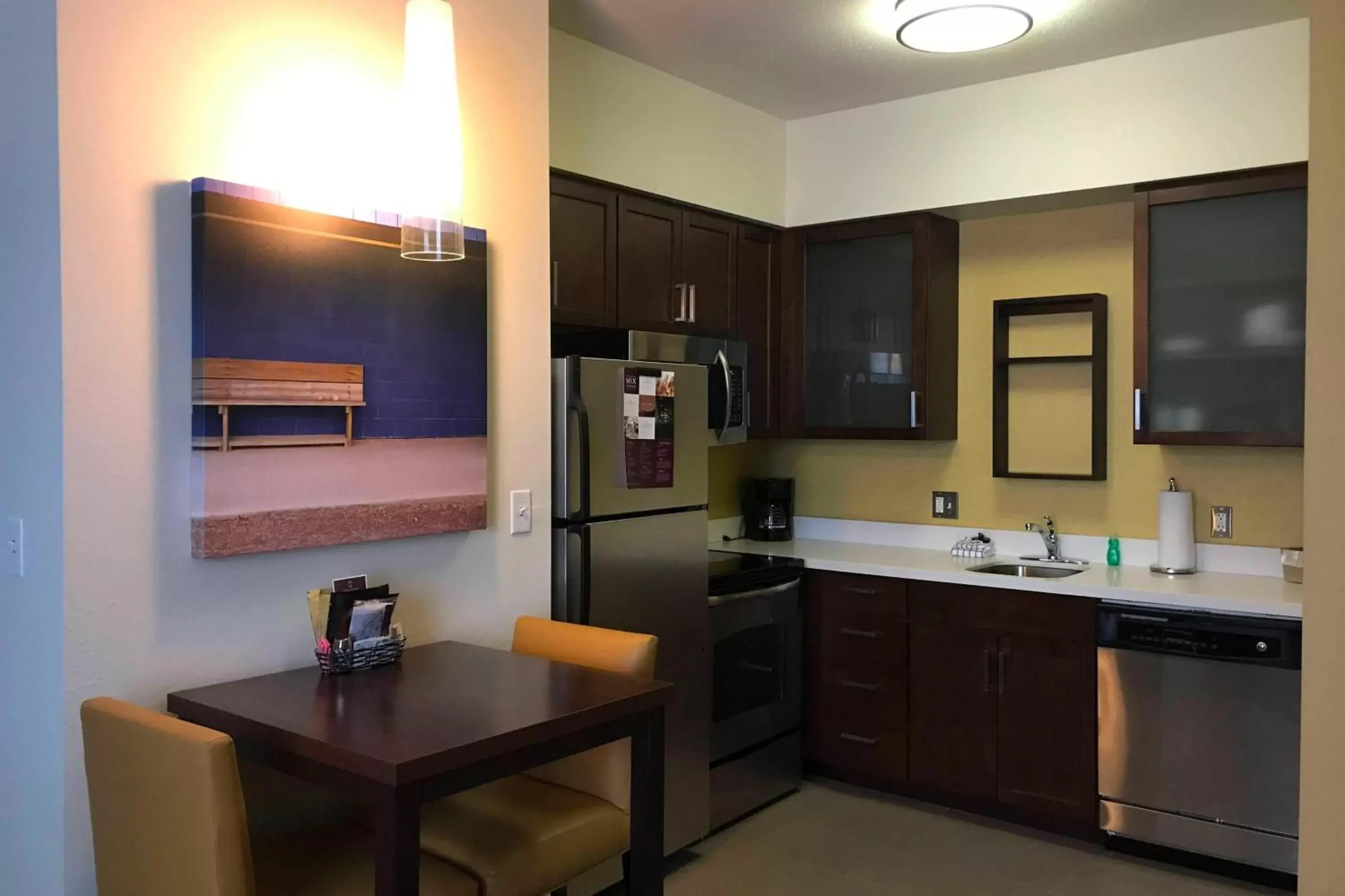 Bedroom, Kitchen/Kitchenette in Residence Inn by Marriott Williamsport